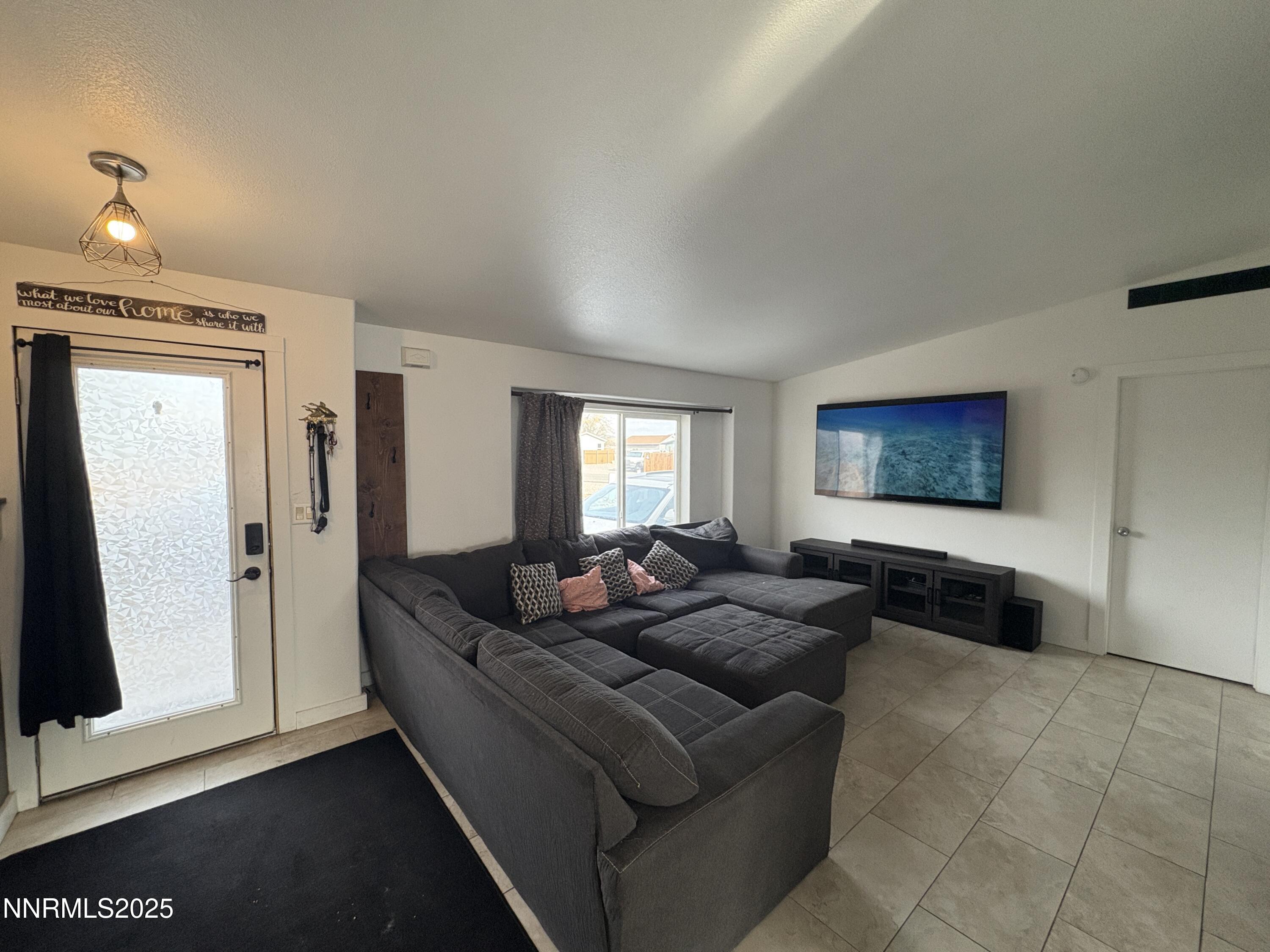 4260 Bonanza Circle Property Photo 5
