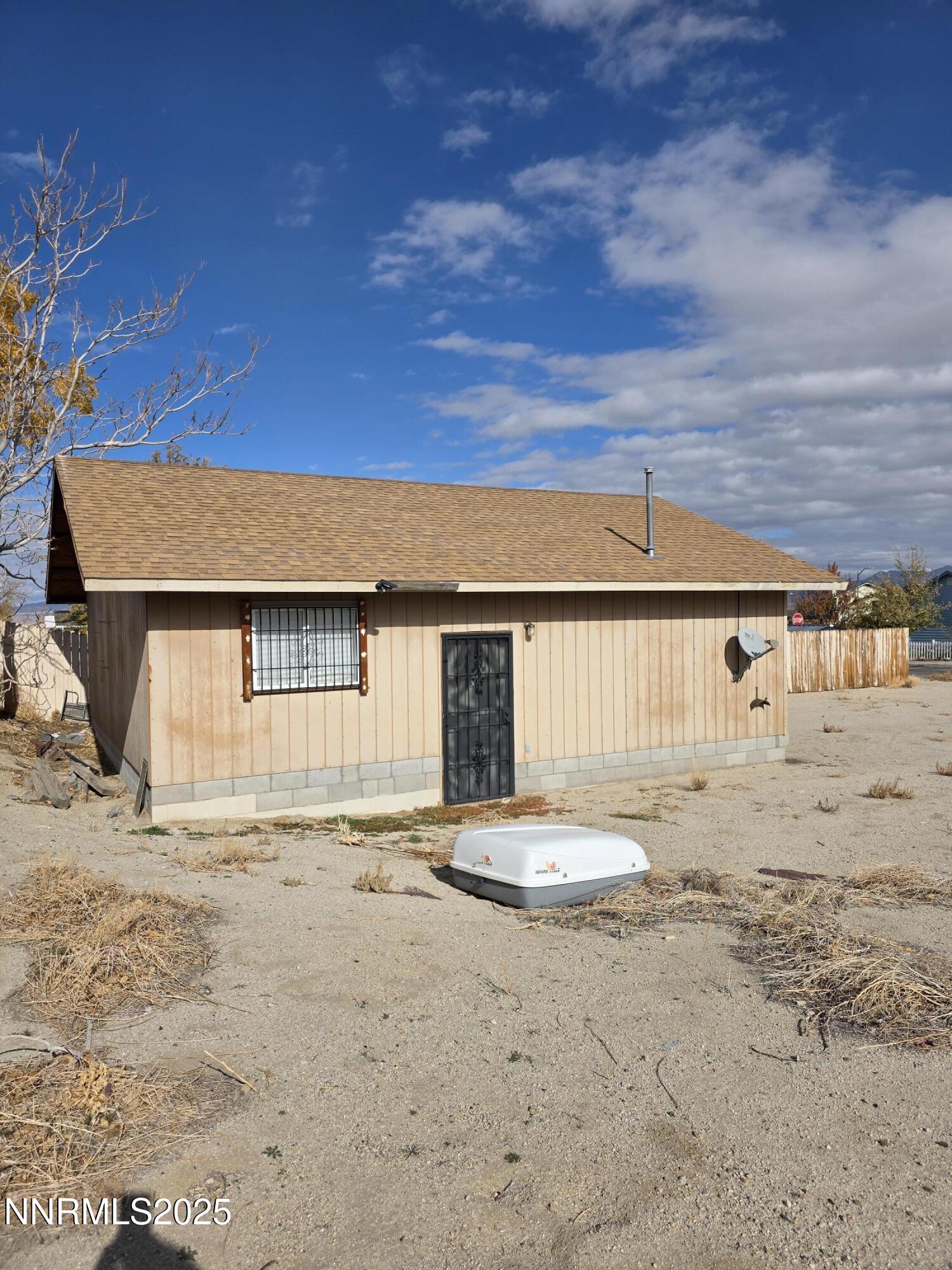 215 Cedar Street Property Photo 5