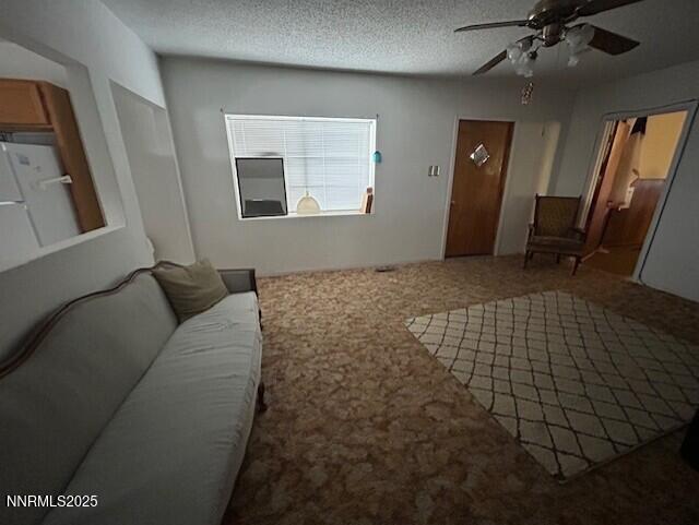 525 E Avenue Property Photo 18