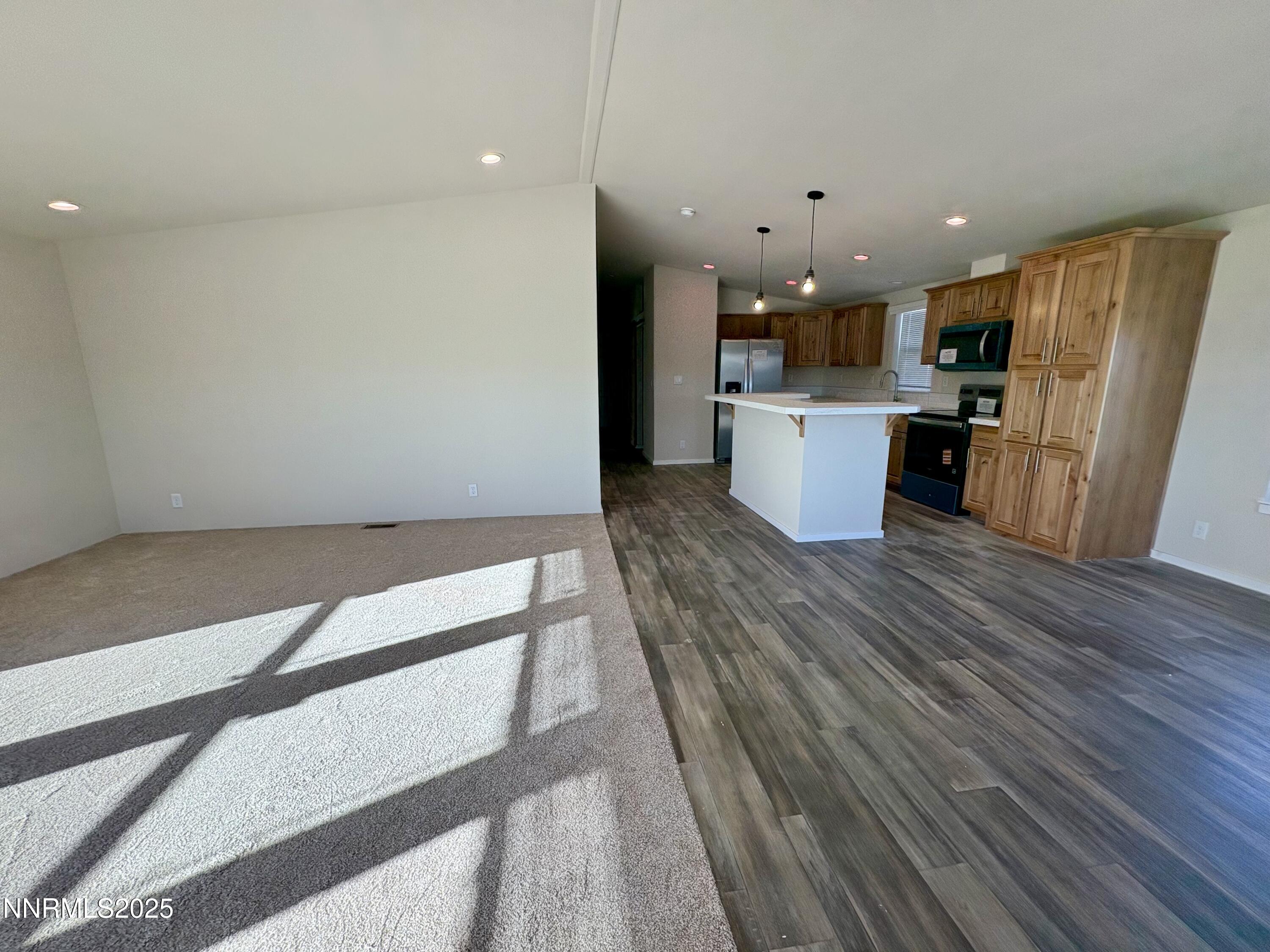 485 Camellia Way Property Photo 3