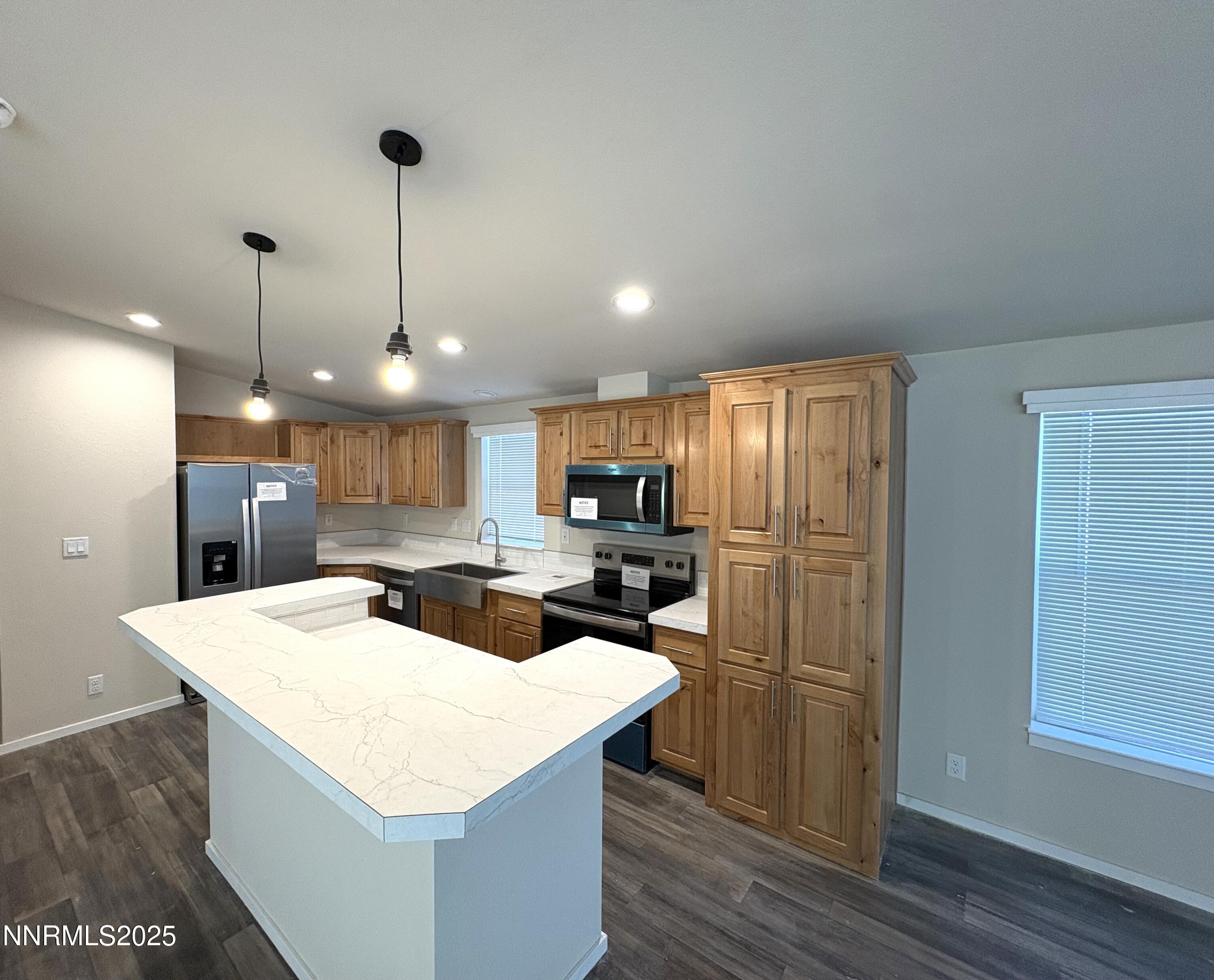 485 Camellia Way Property Photo 8