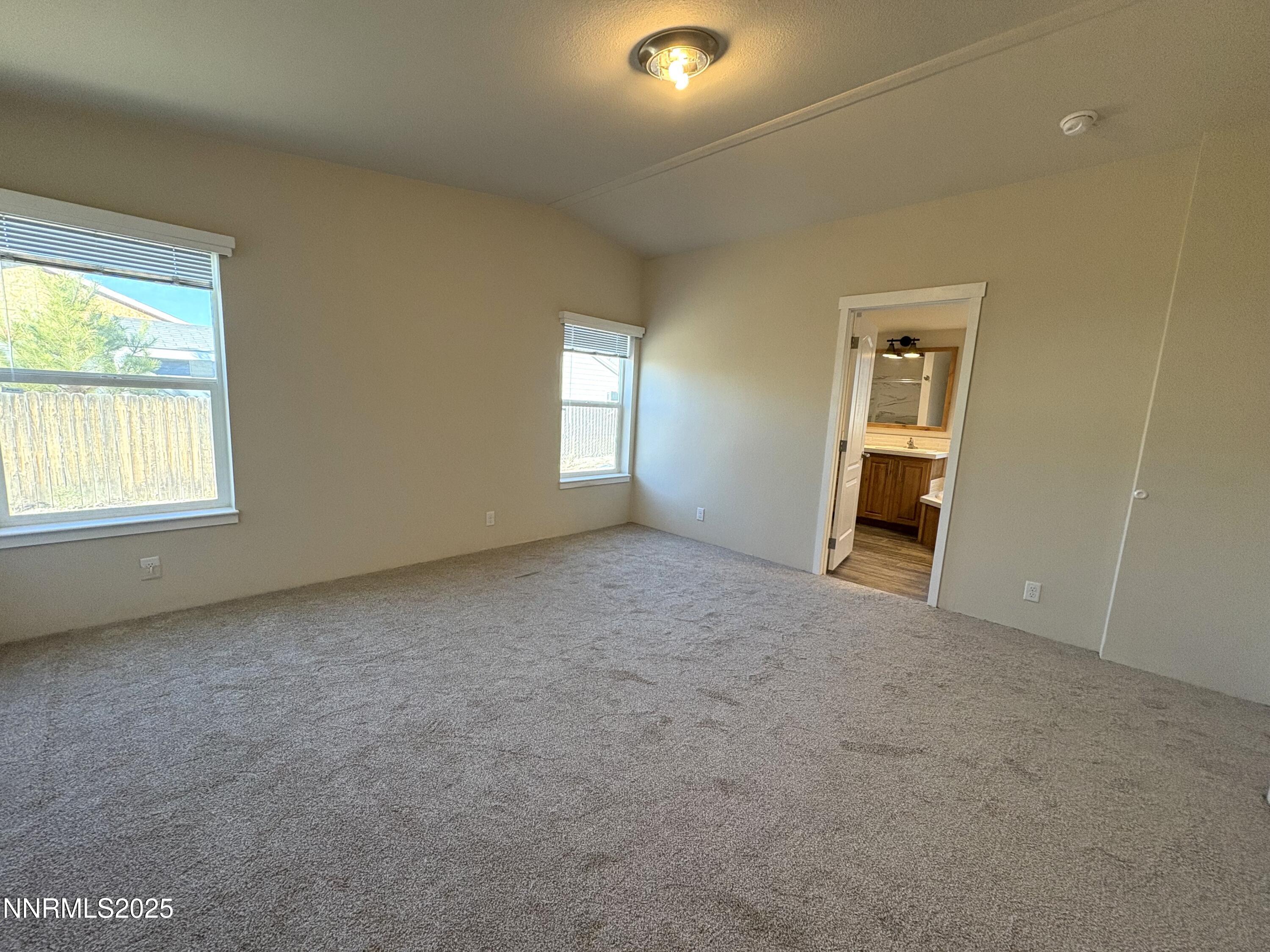 485 Camellia Way Property Photo 12