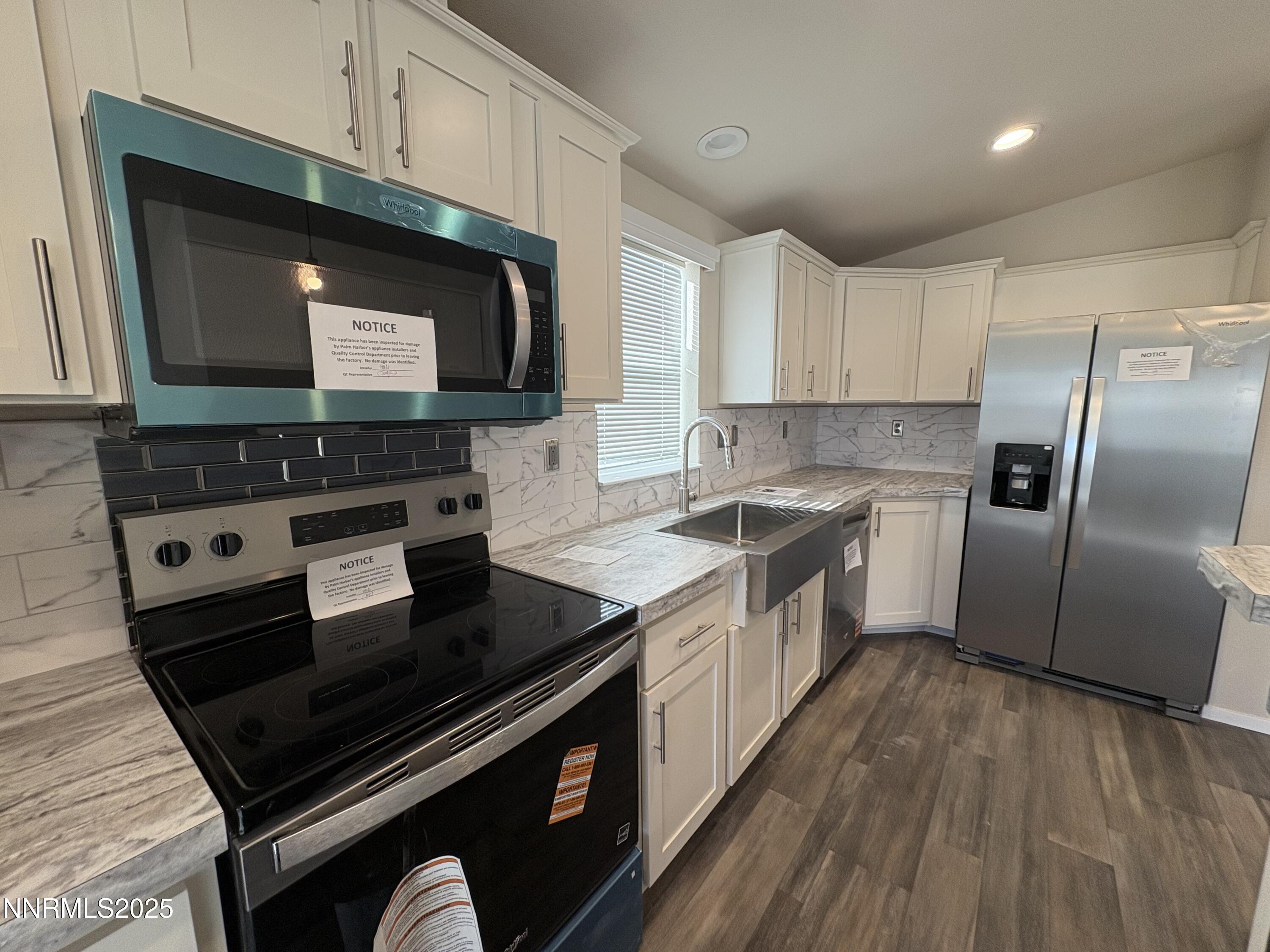 495 Camellia Way Property Photo 3