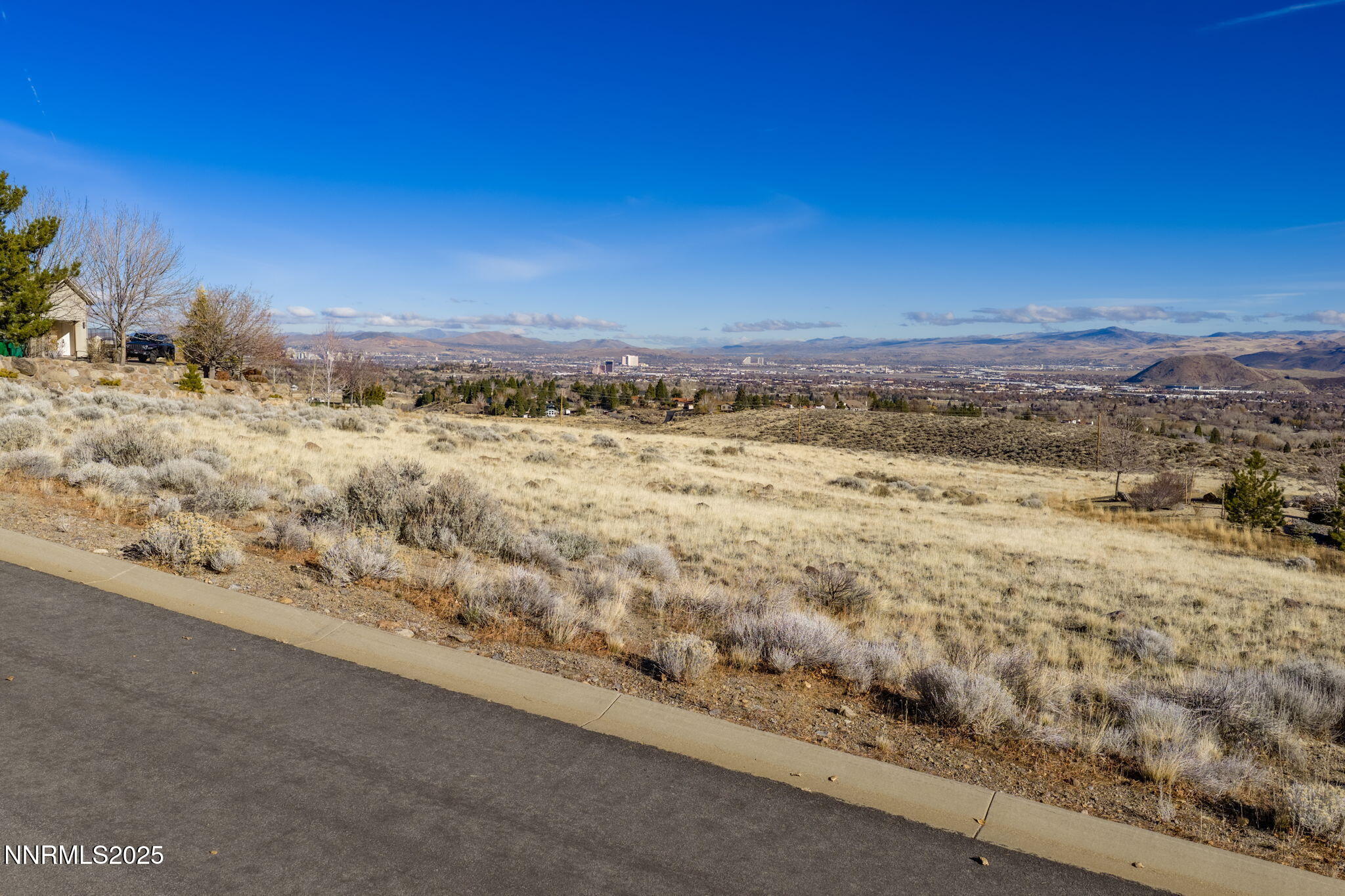 390 Questa Court Property Photo 1