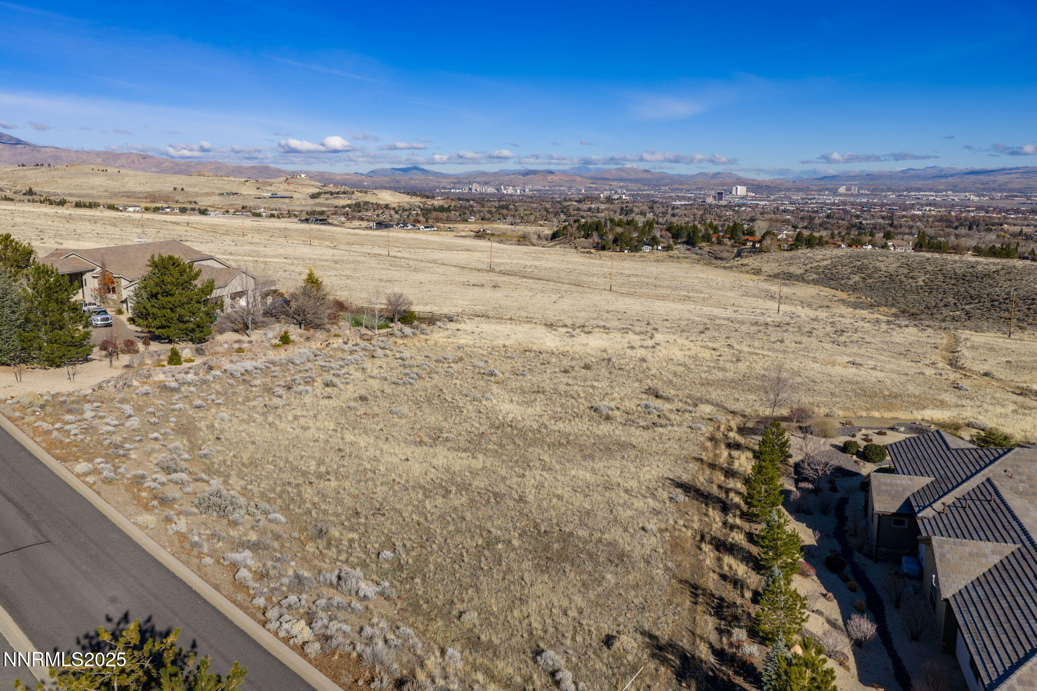 390 Questa Court Property Photo 13
