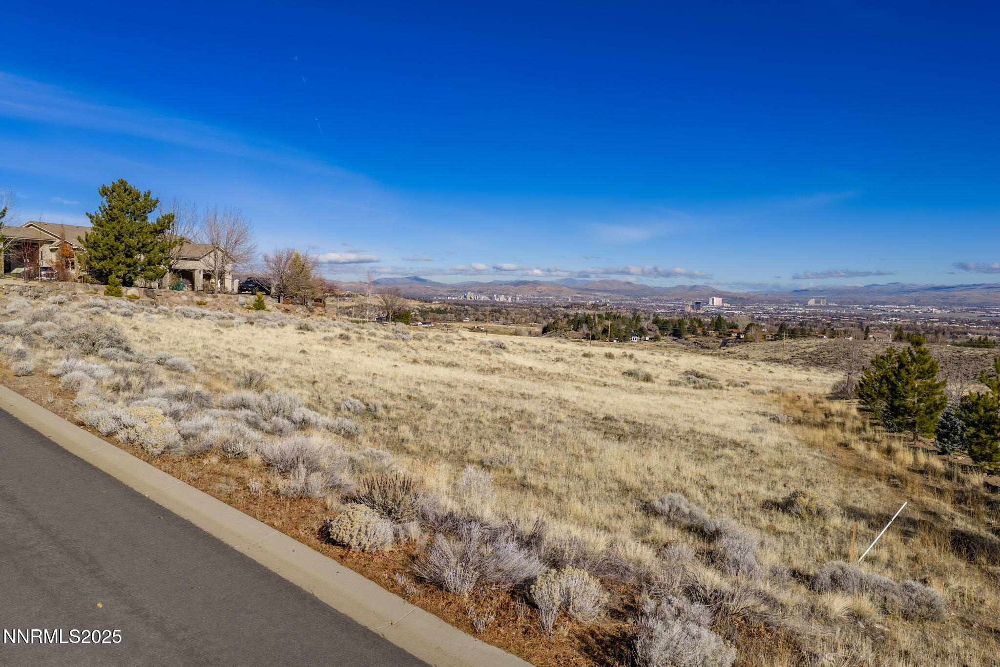390 Questa Court Property Photo 28