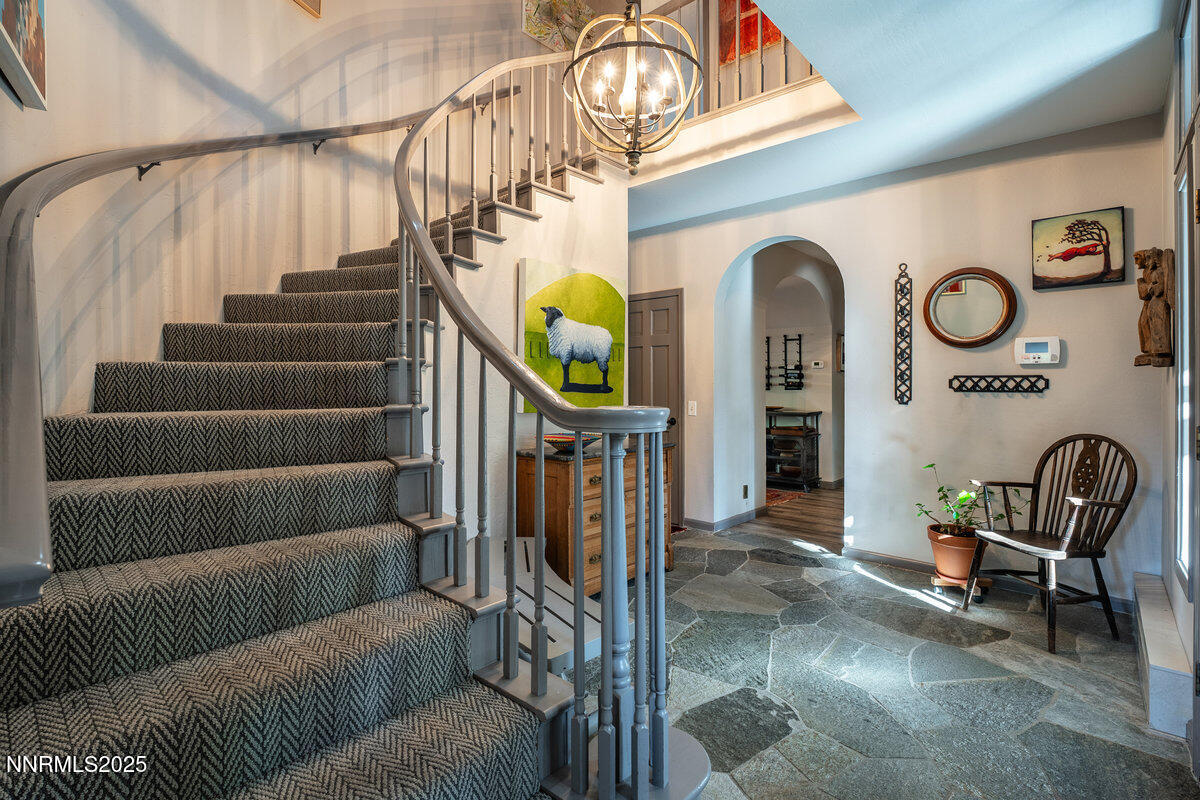 12 Kelly Circle Property Photo 8