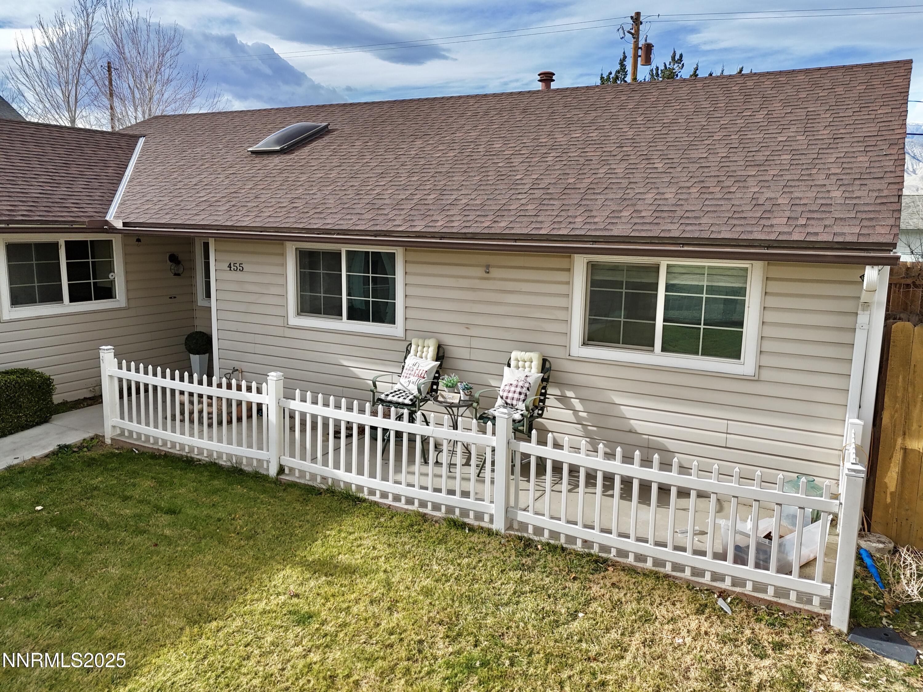 455 Connely Street Property Photo 6