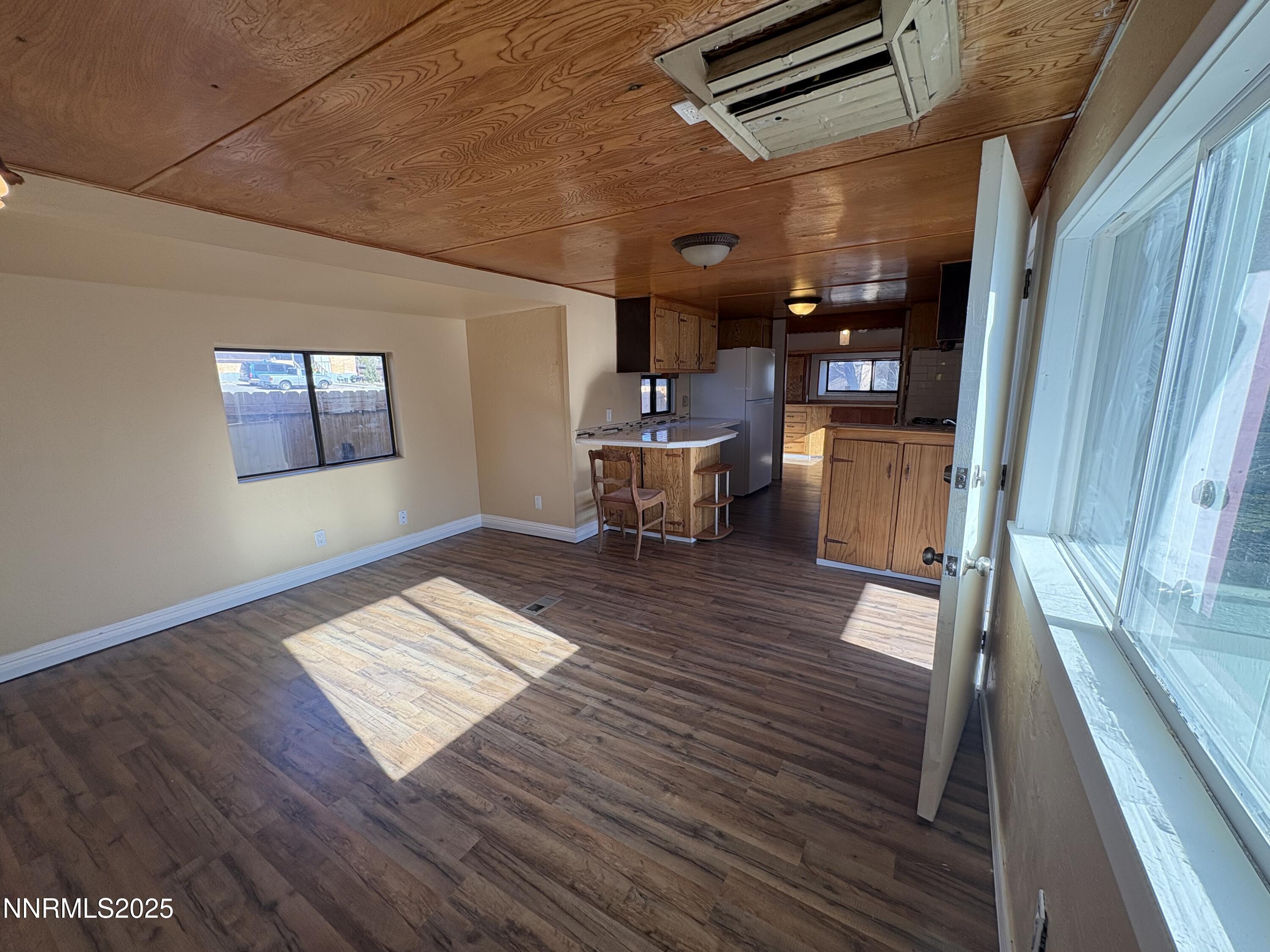 5884 Leon Drive Property Photo 3