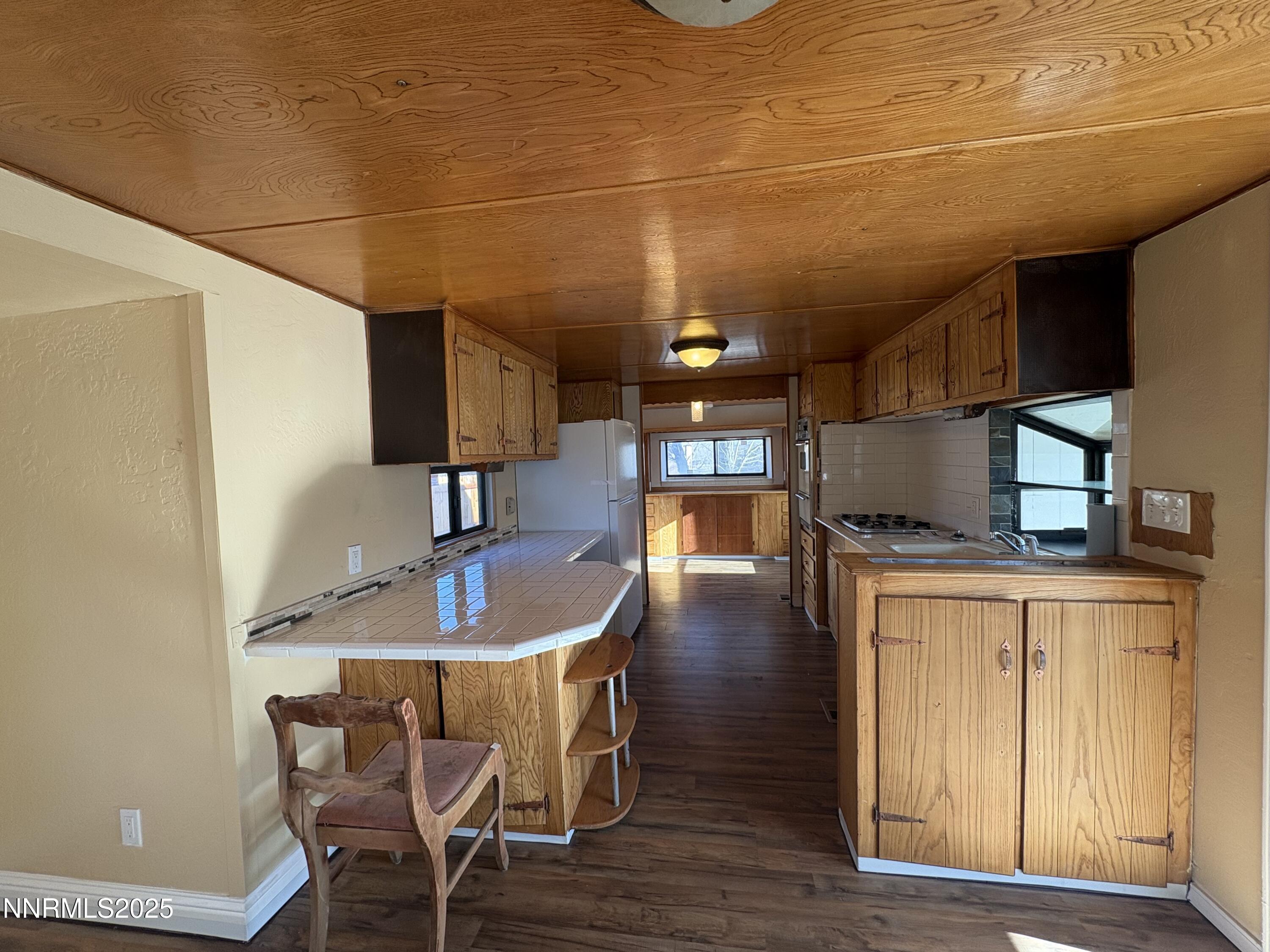 5884 Leon Drive Property Photo 6