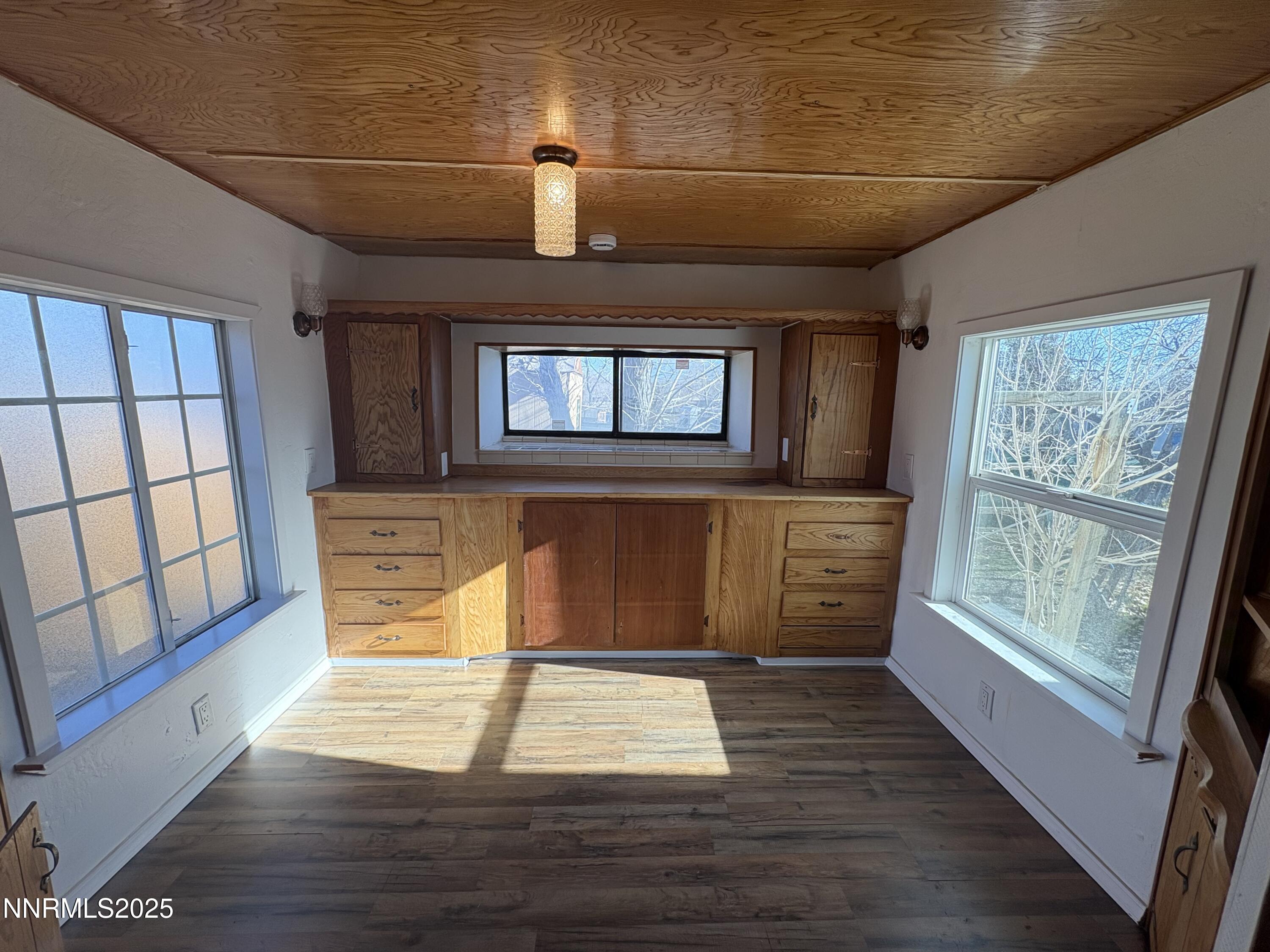 5884 Leon Drive Property Photo 7