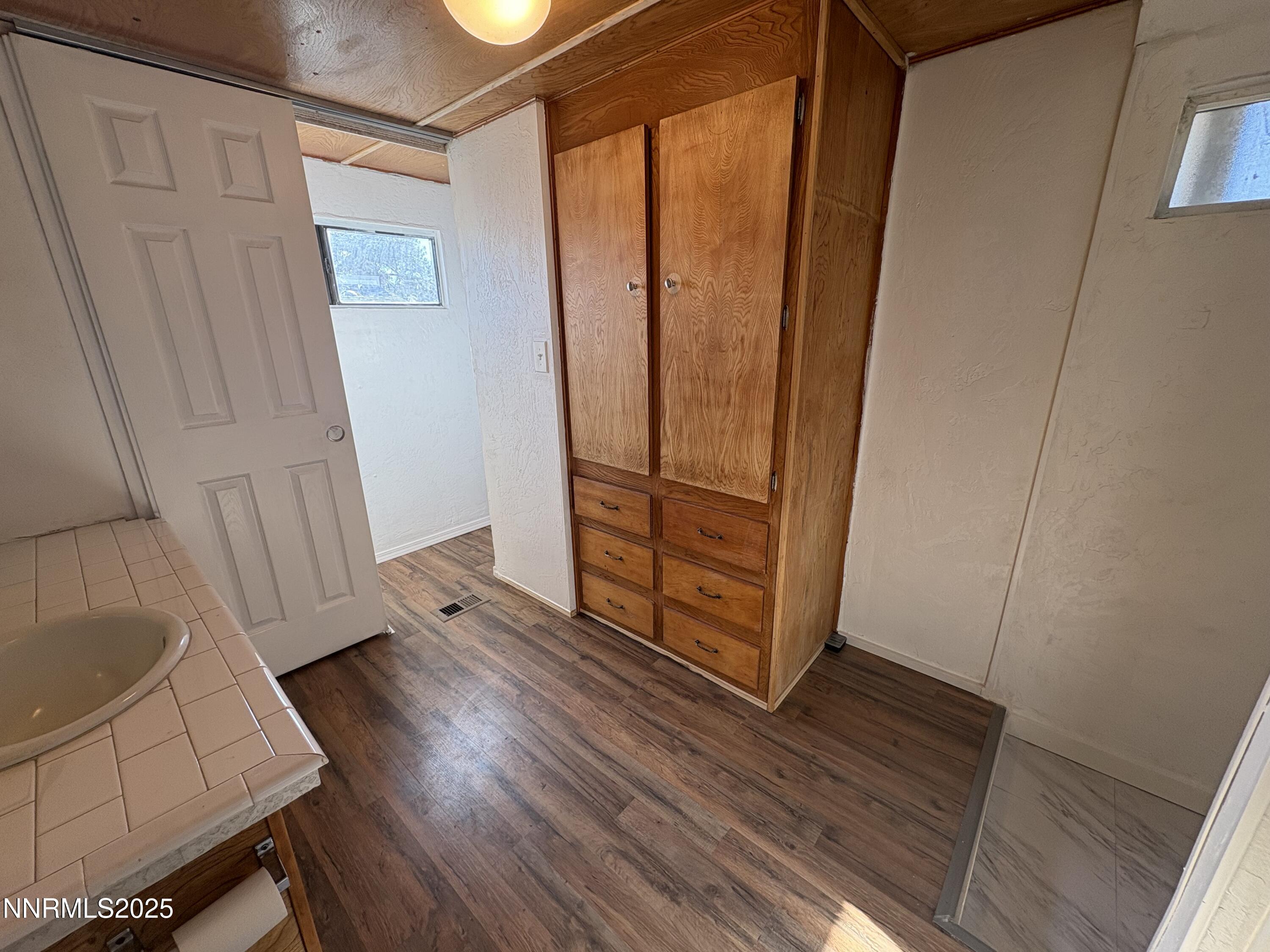 5884 Leon Drive Property Photo 16