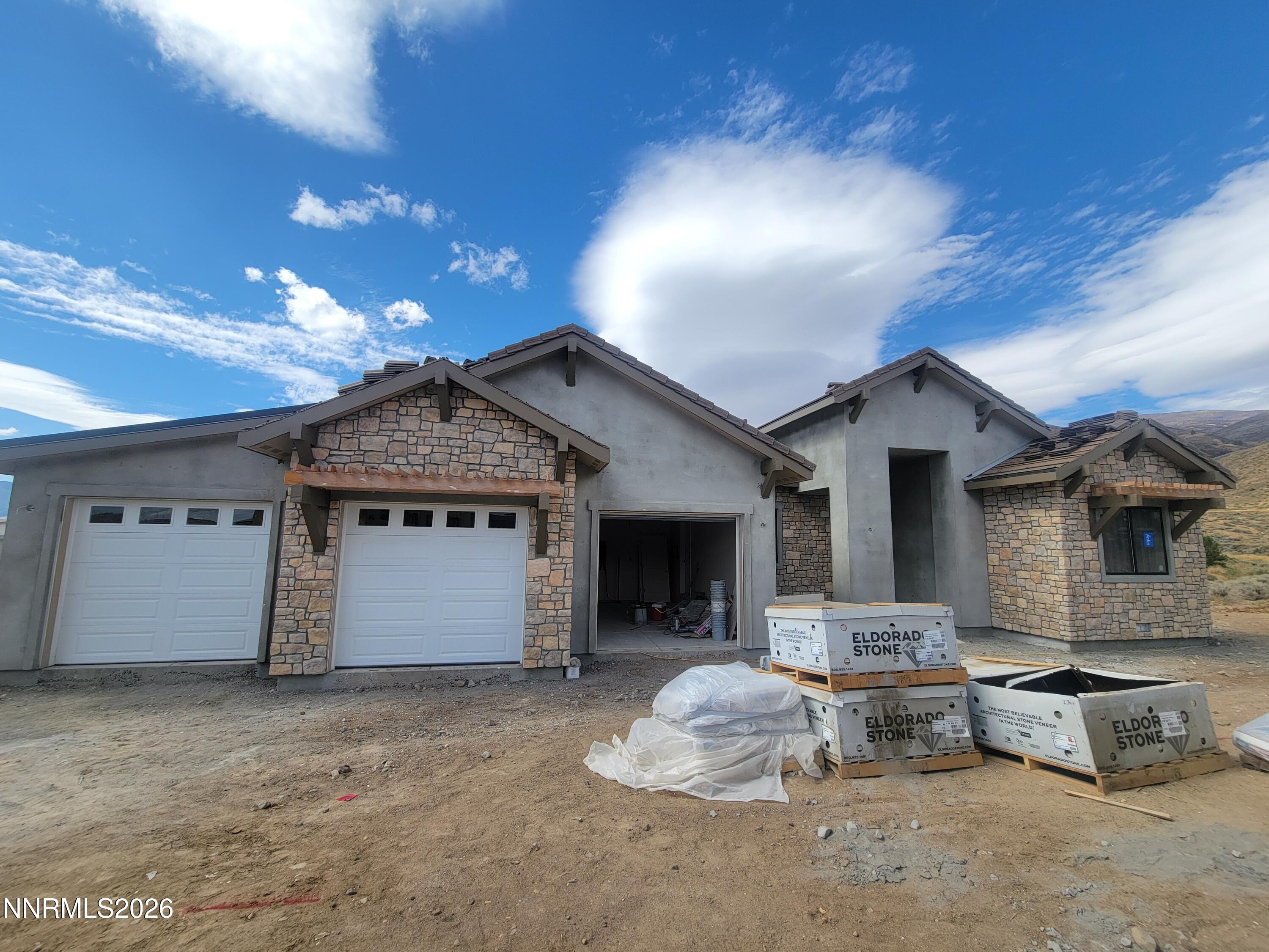 2305 Eagle Bend Trail Property Photo 4