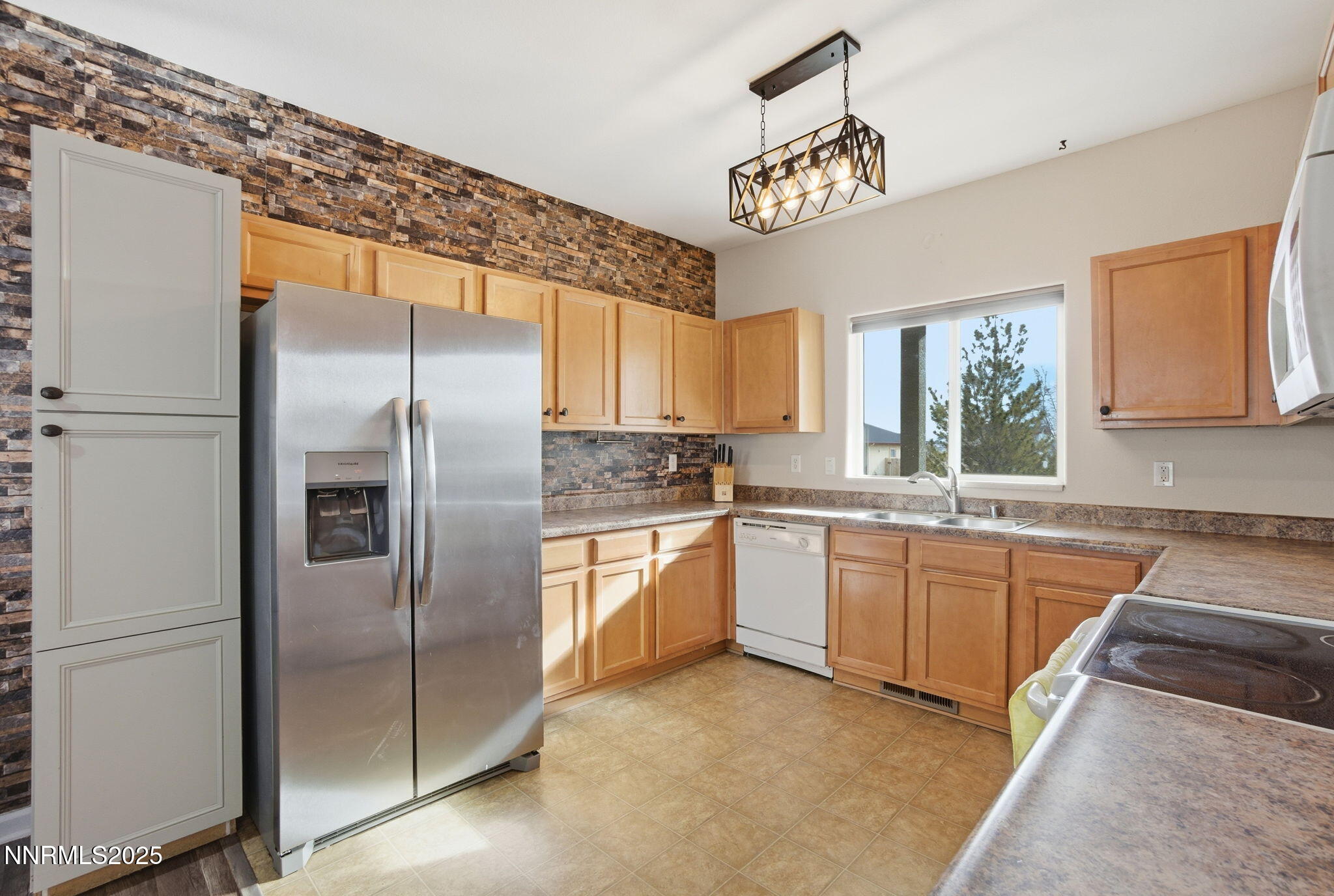 365 Orrcrest Drive Property Photo 8