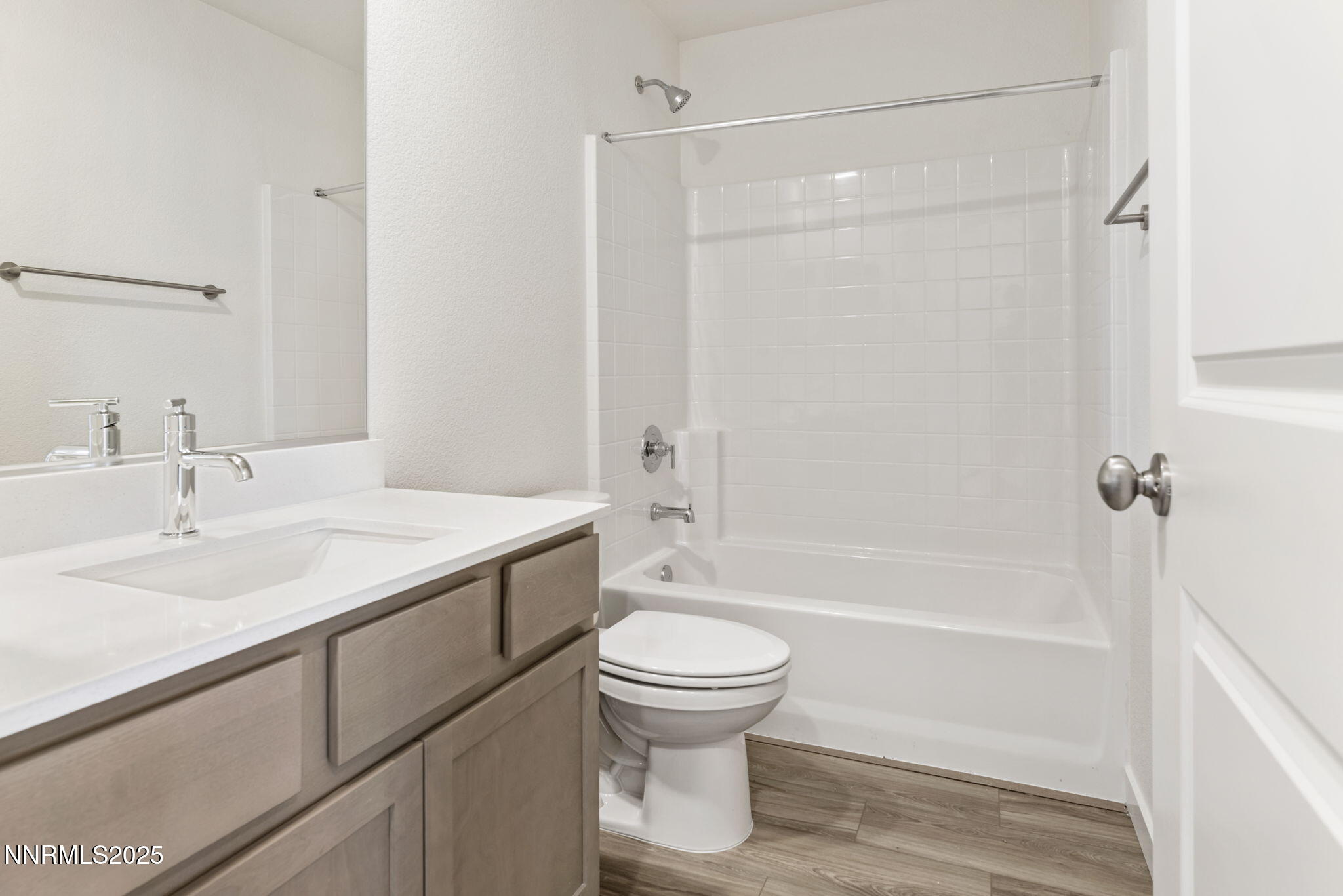 246 Green Lane Property Photo 16