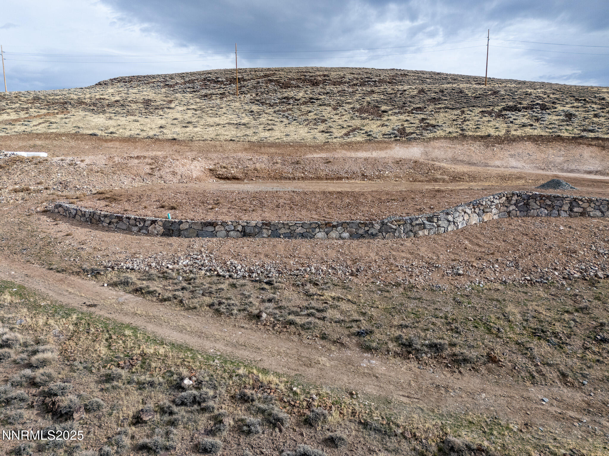 2410 La Mancha Drive Property Photo 4