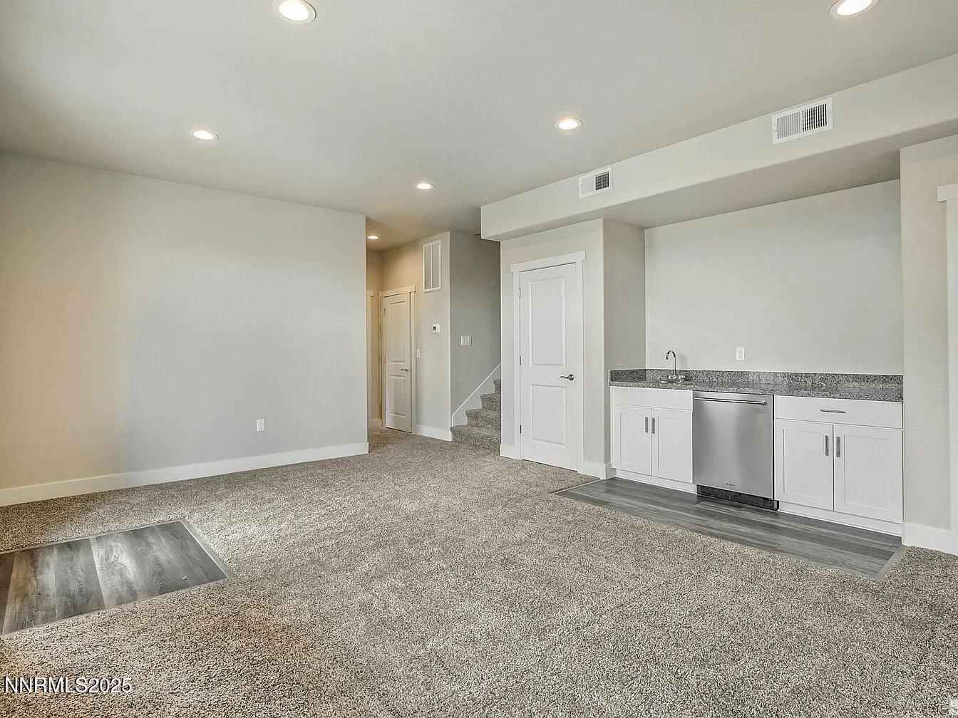 455 Axelson Way Property Photo 28