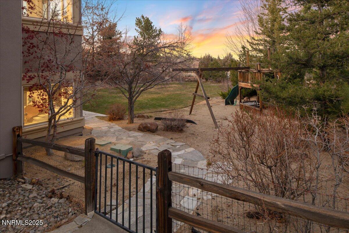 10141 Indian Ridge Drive Property Photo 11