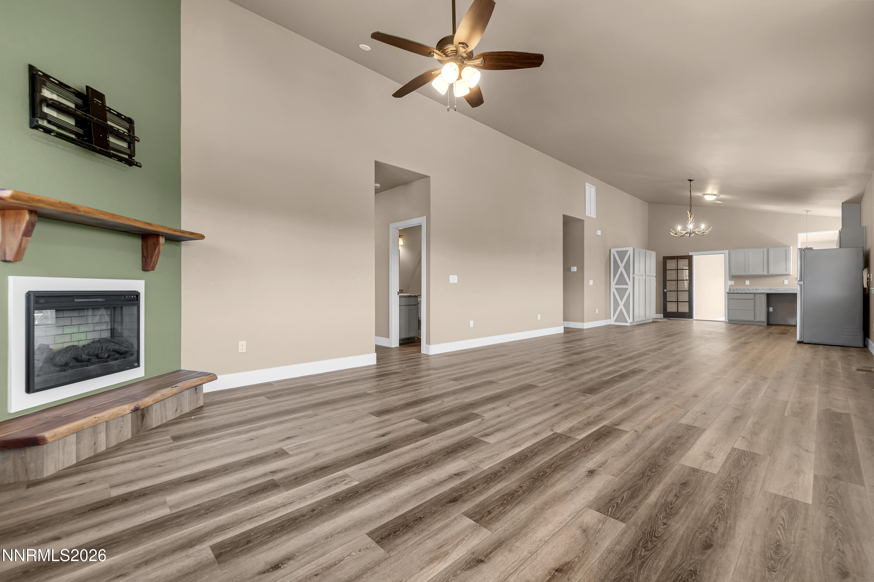 2486 Cartwright Road Property Photo 3