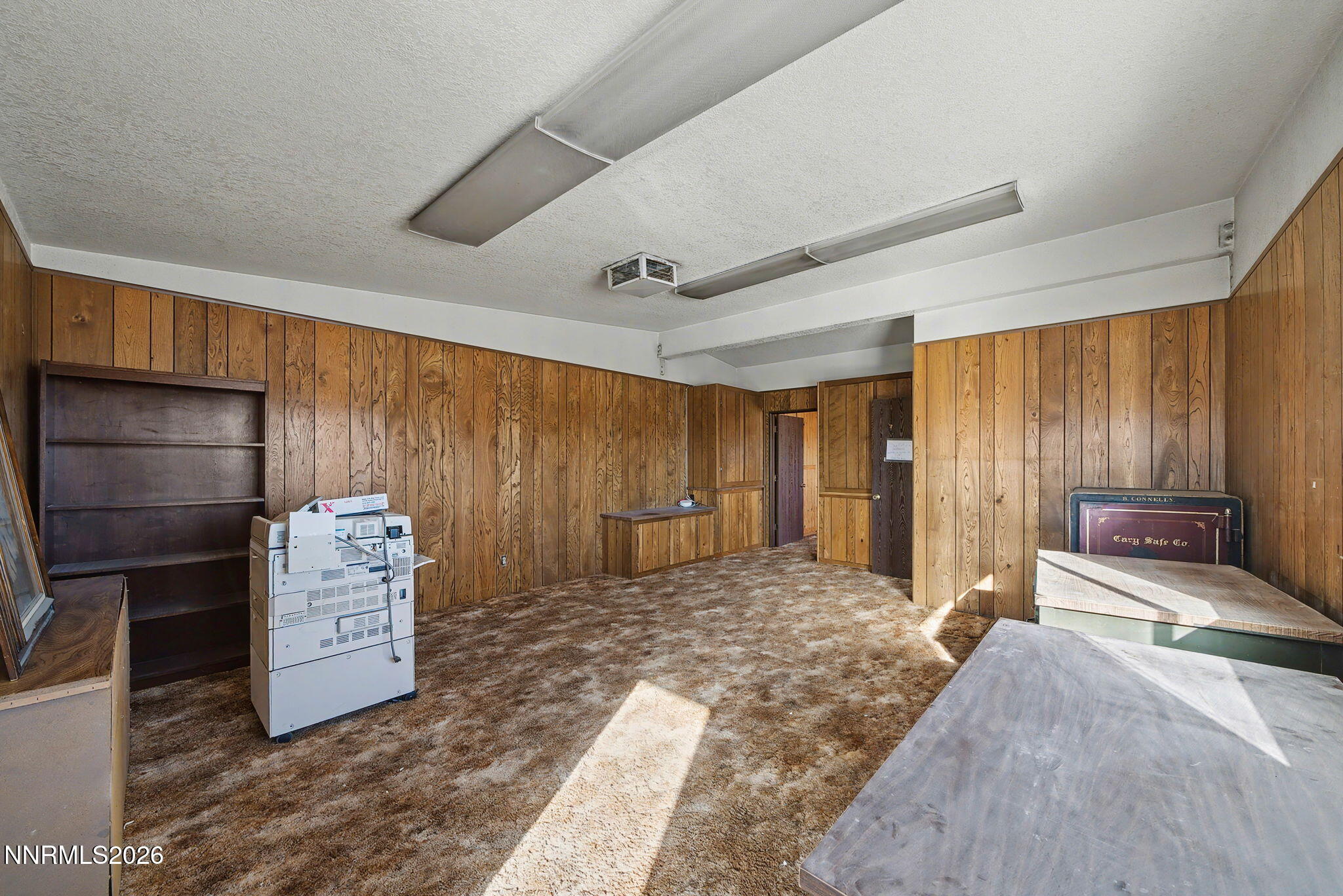 702 S Main Street Property Photo 25