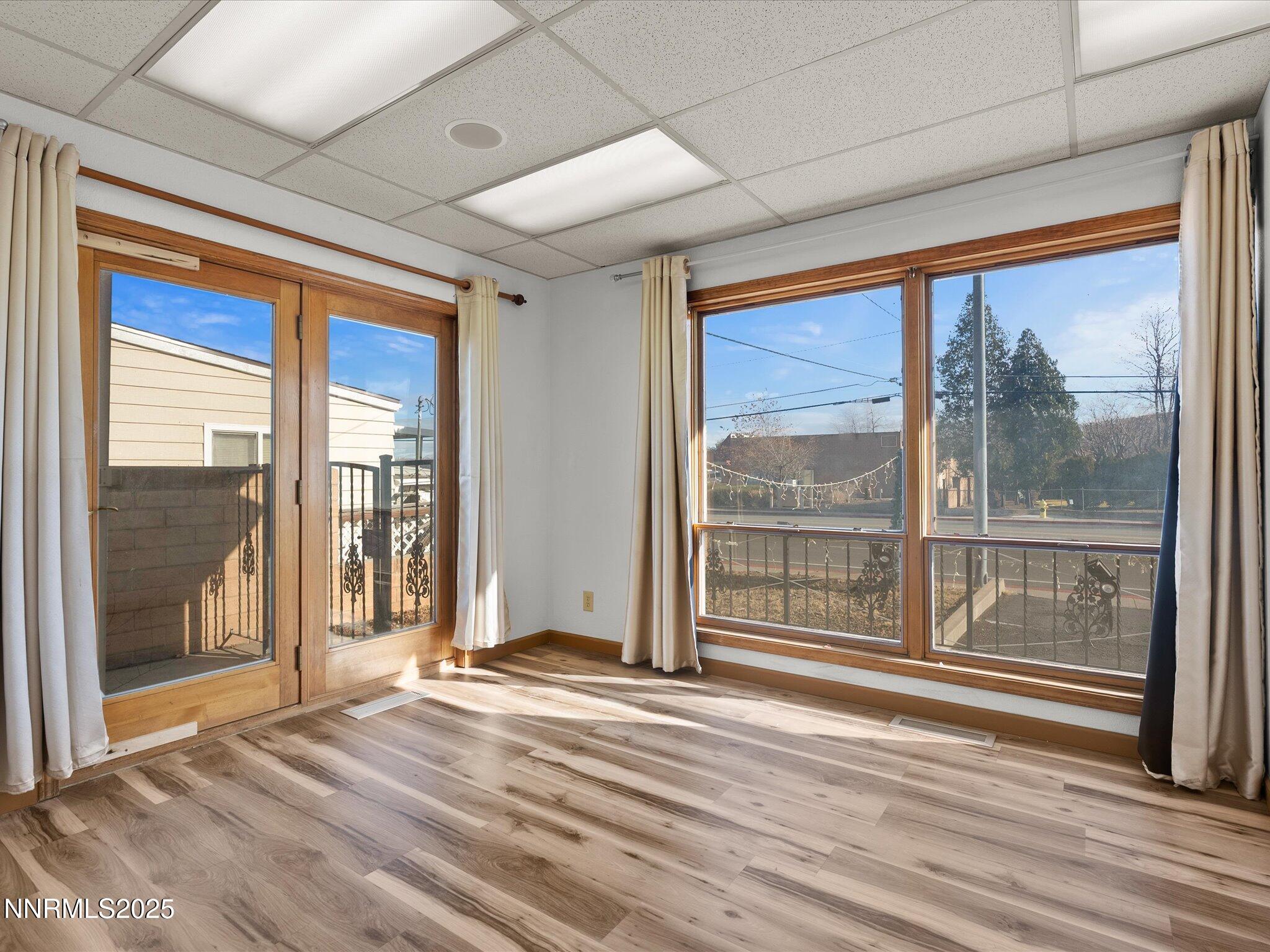1001 Rock Boulevard Unit 2 Property Photo 16