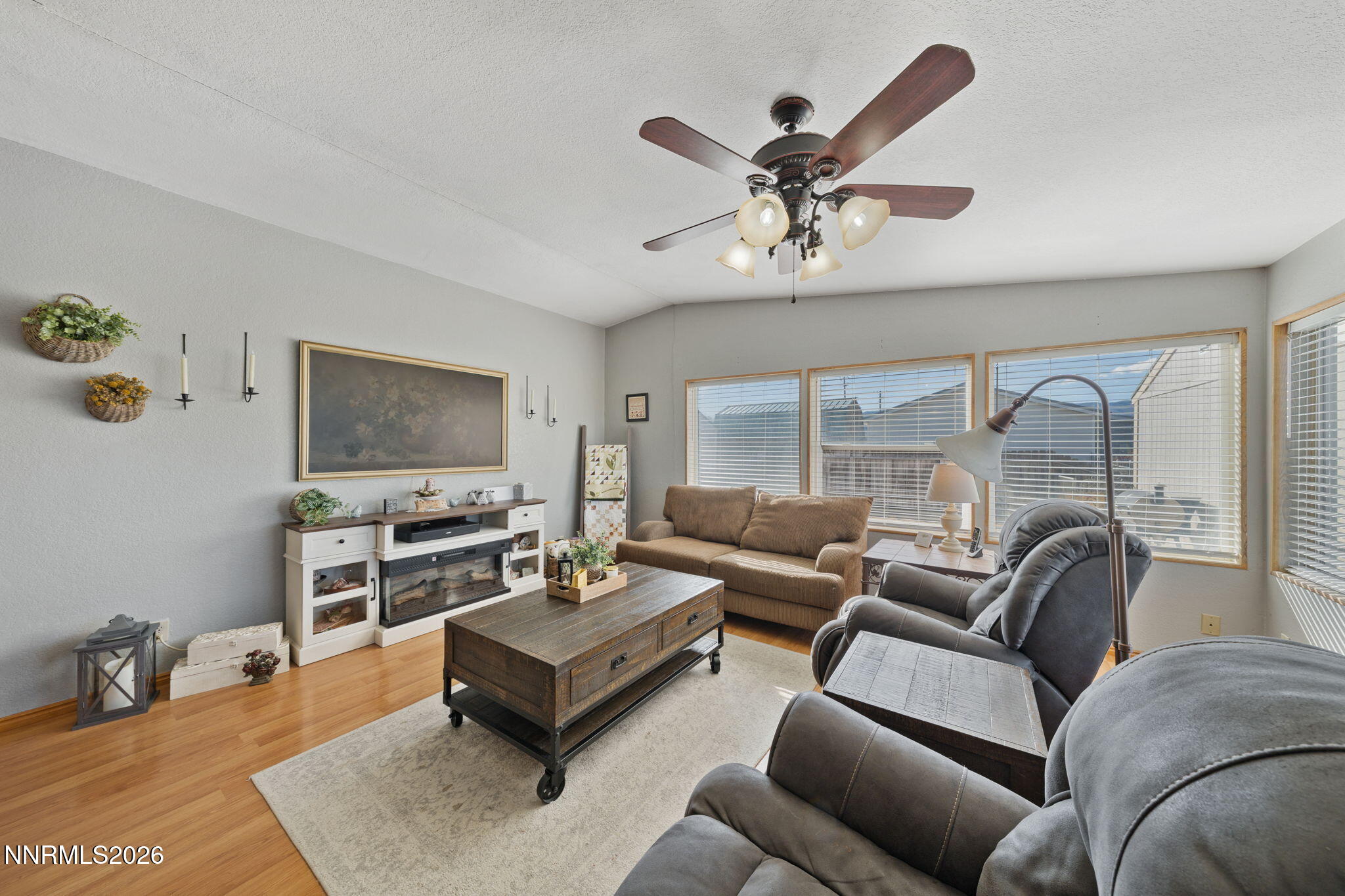 20 Mount Lewis Drive Property Photo 13