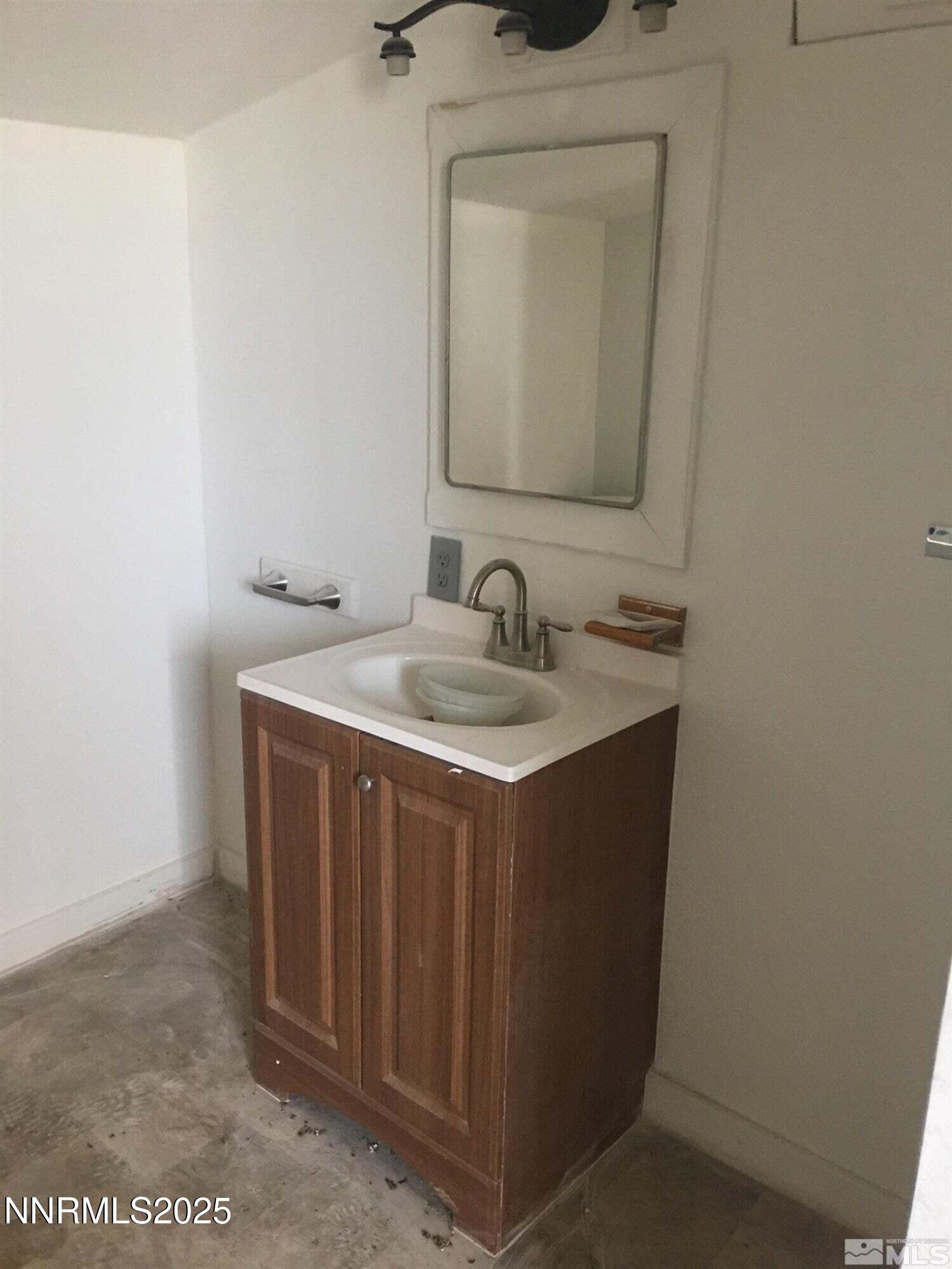 252 Bergara Ave Property Photo 27