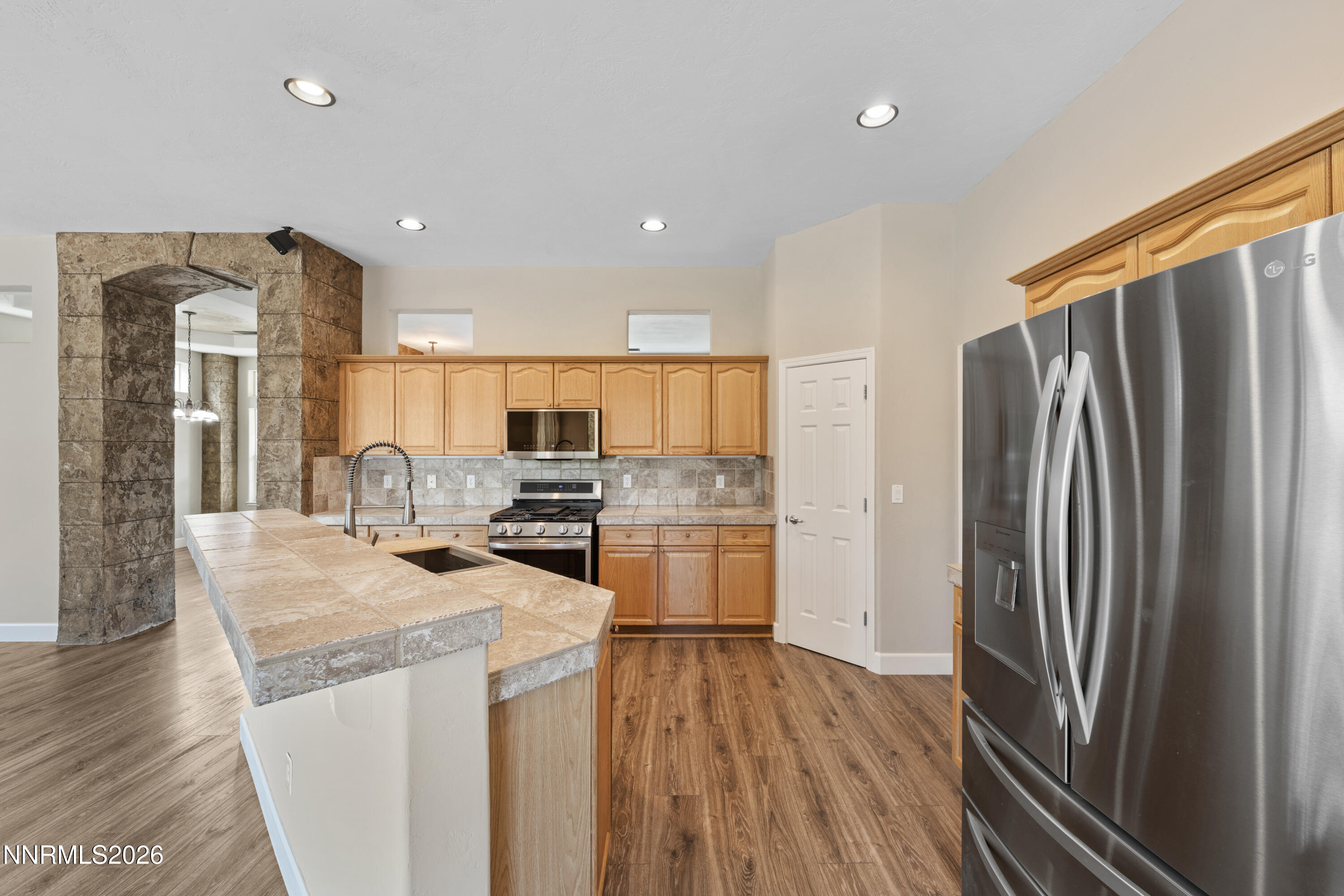 7483 Europa Drive Property Photo 19