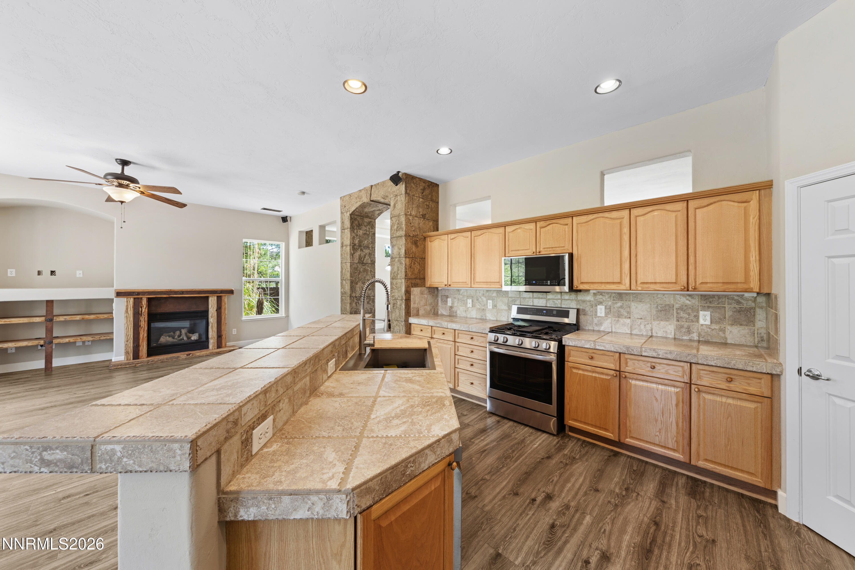 7483 Europa Drive Property Photo 20