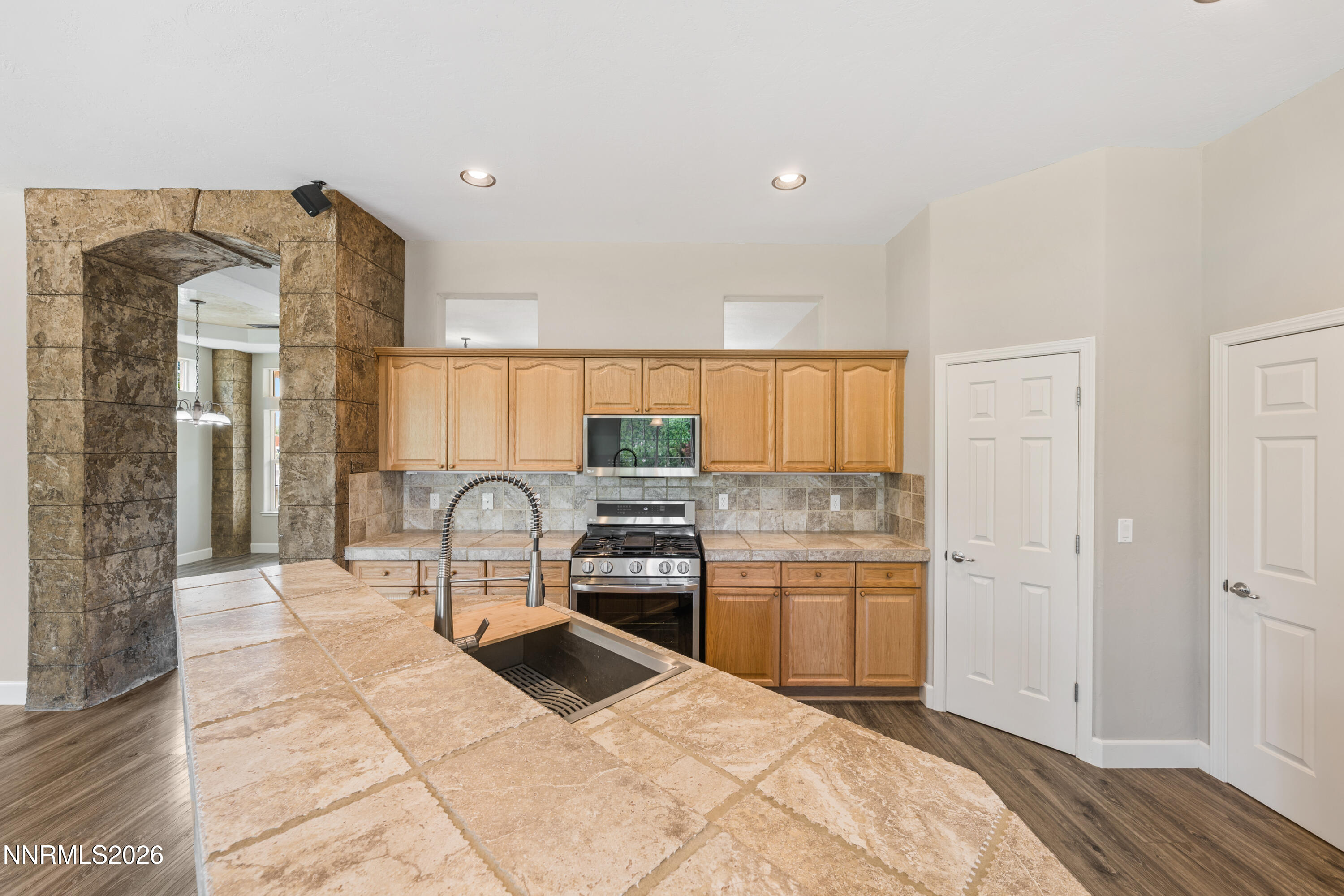 7483 Europa Drive Property Photo 24