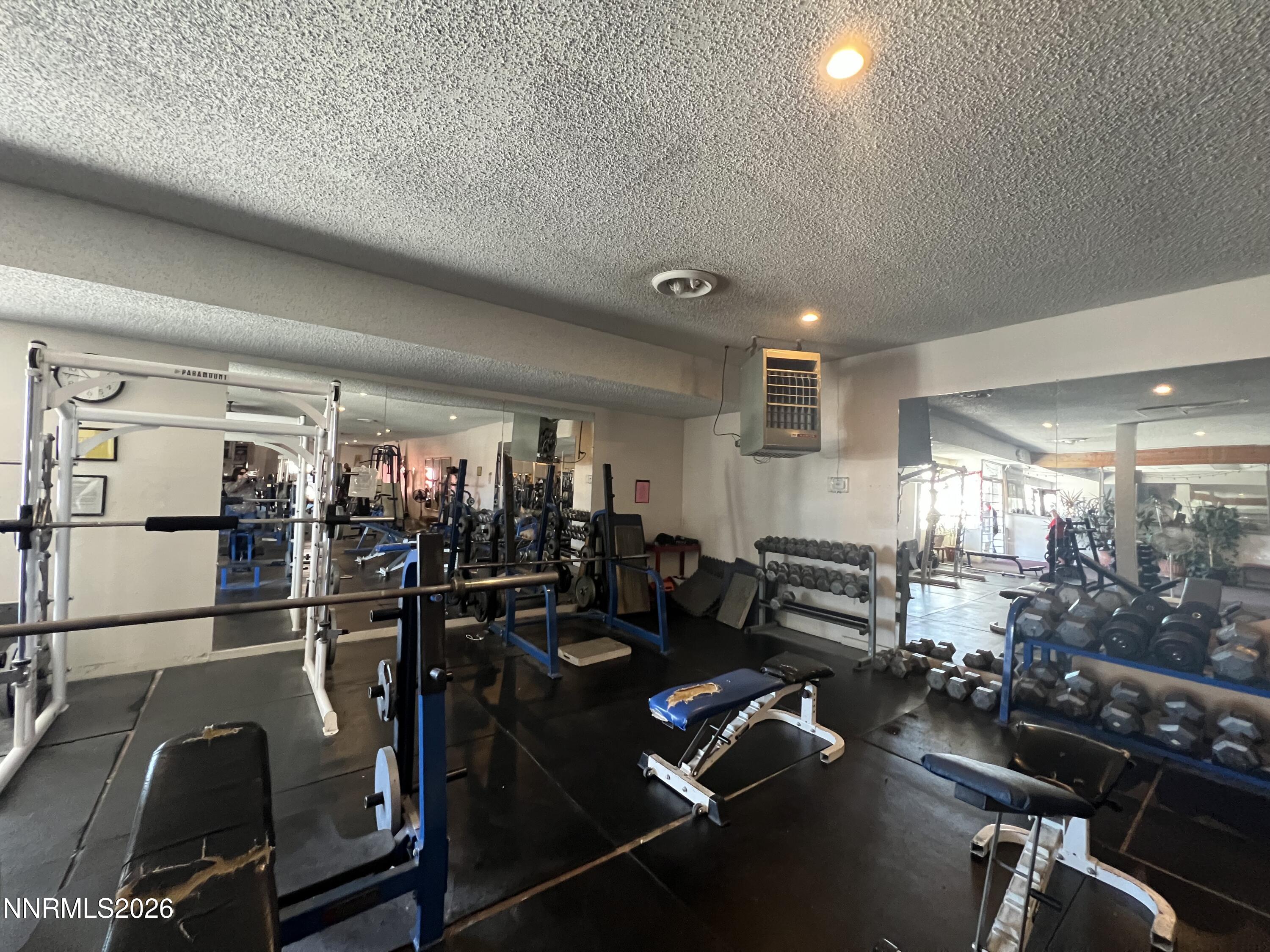 565 E Street Property Photo 2