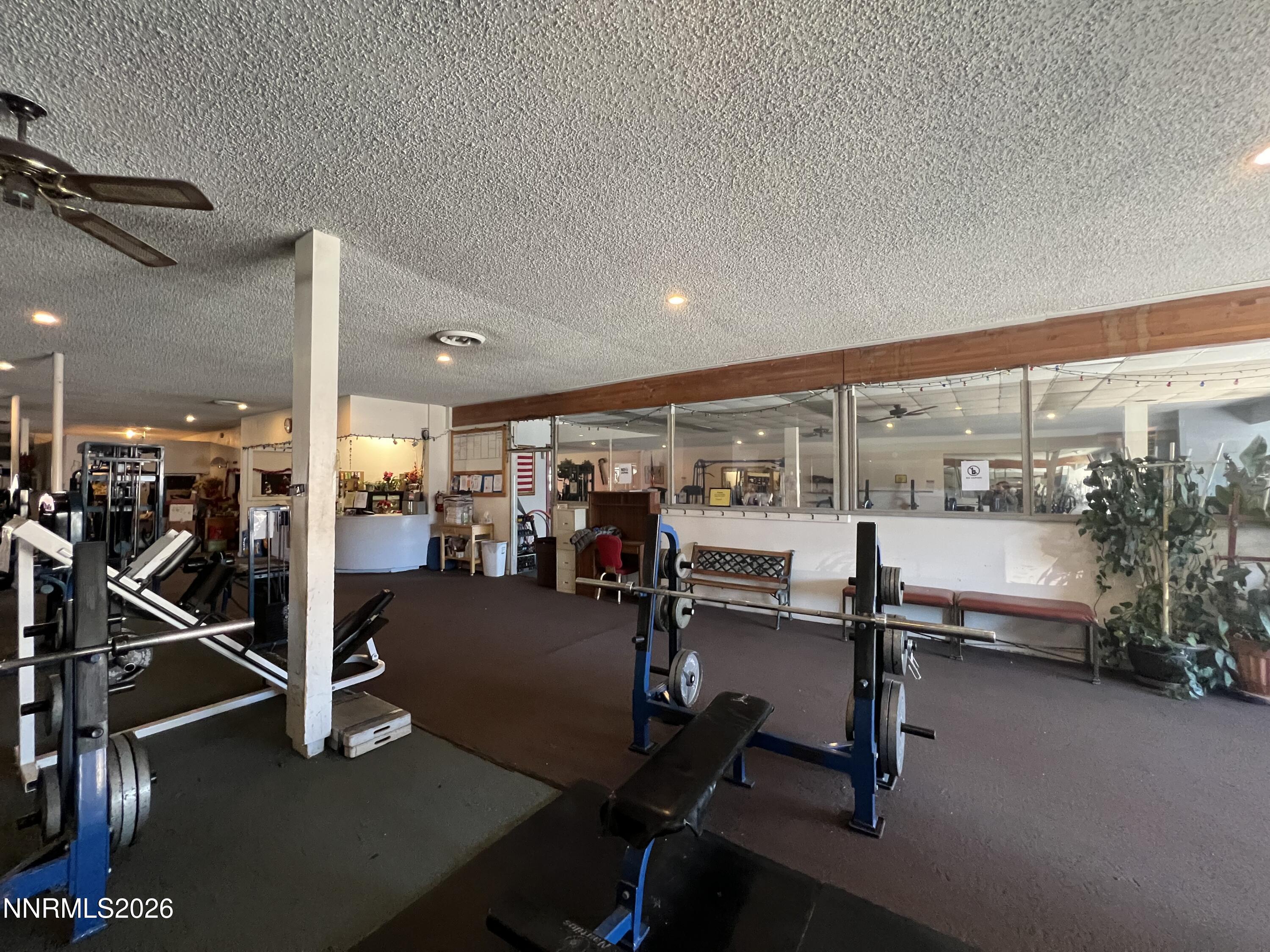 565 E Street Property Photo 3