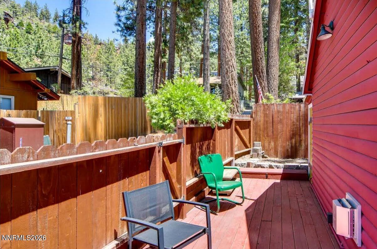 212 Lyons Avenue Property Photo 10
