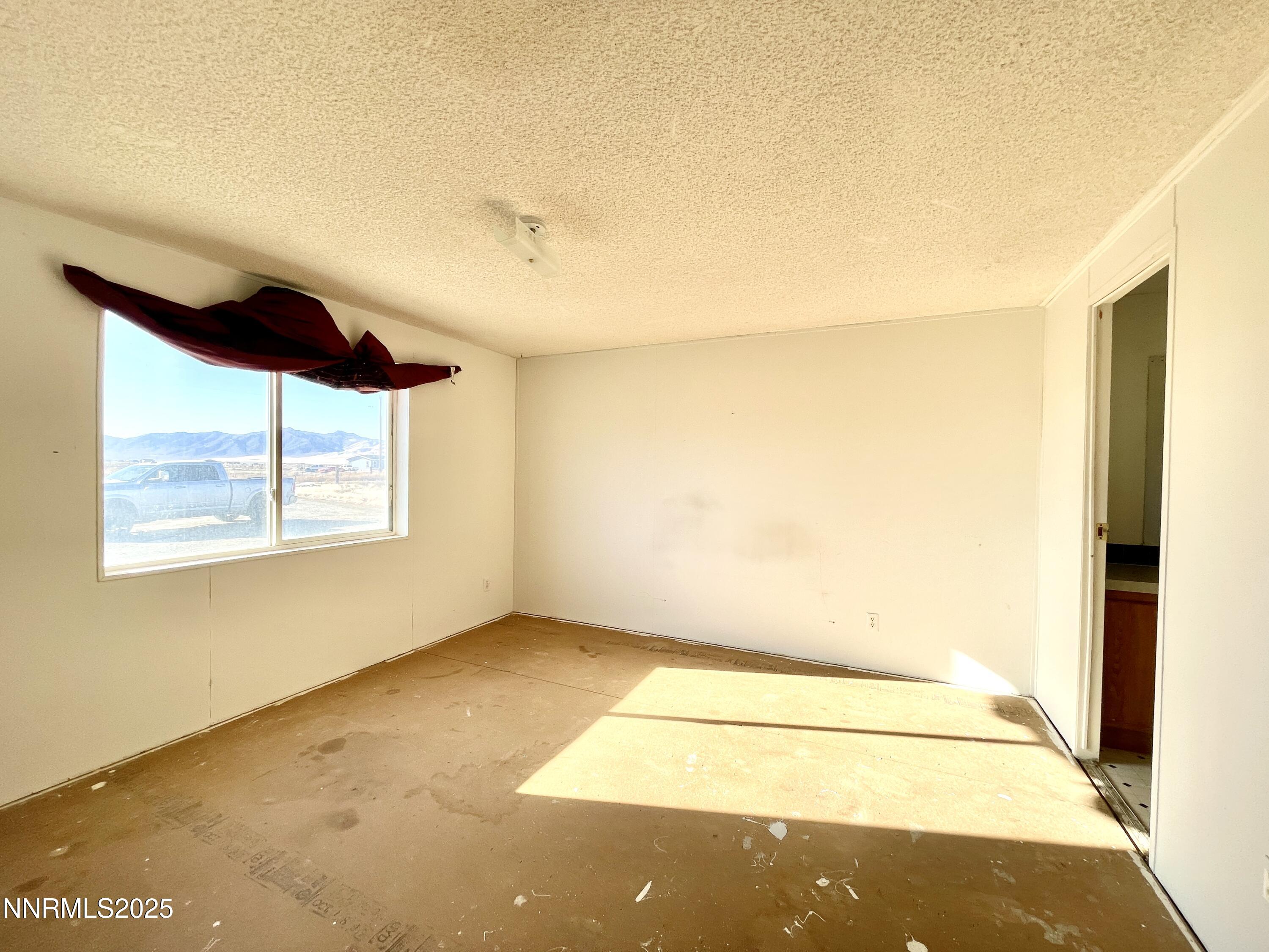 6055 Amos Drive Property Photo 7