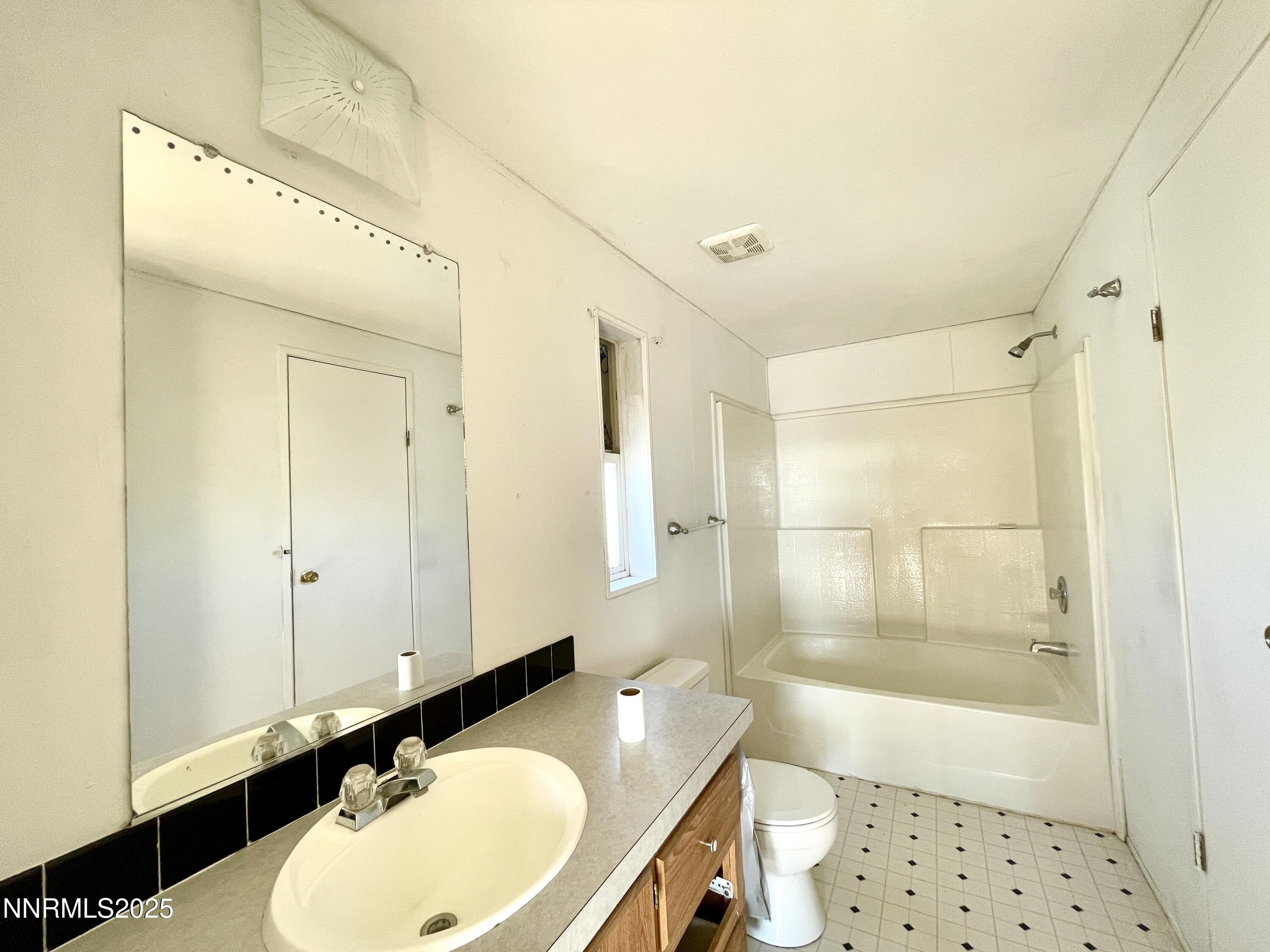 6055 Amos Drive Property Photo 8