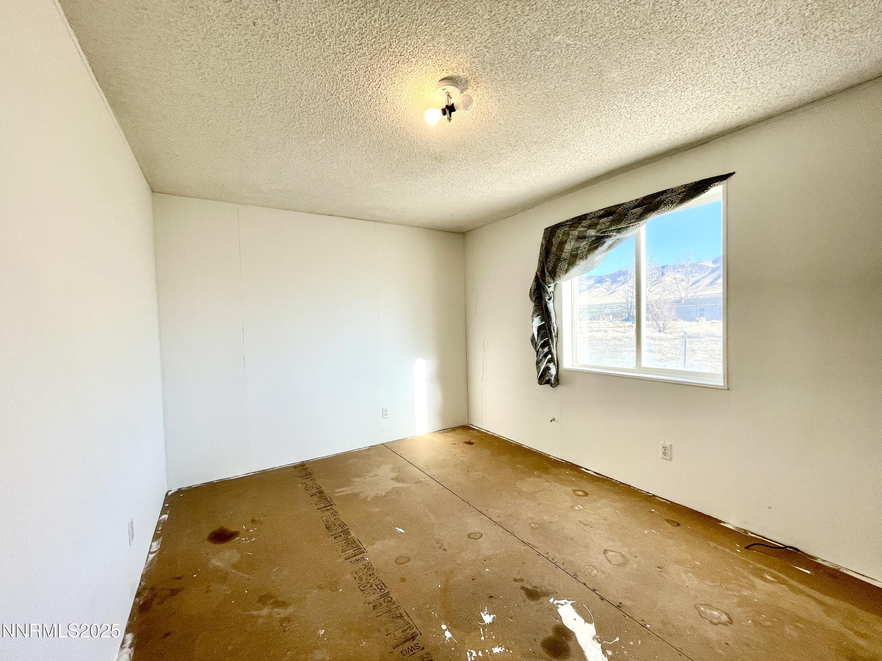 6055 Amos Drive Property Photo 11