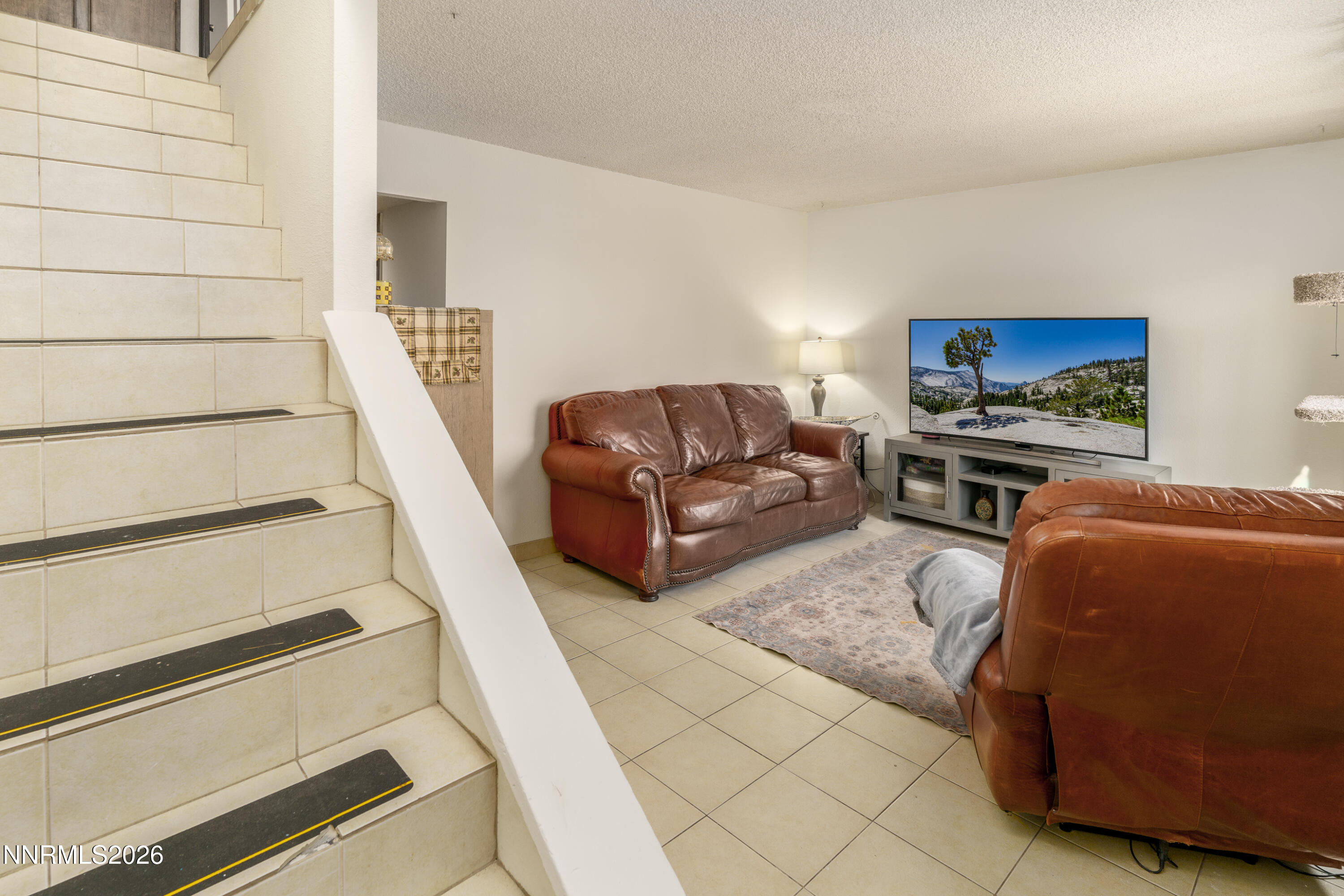 2127 Greyhaven Lane Property Photo 4