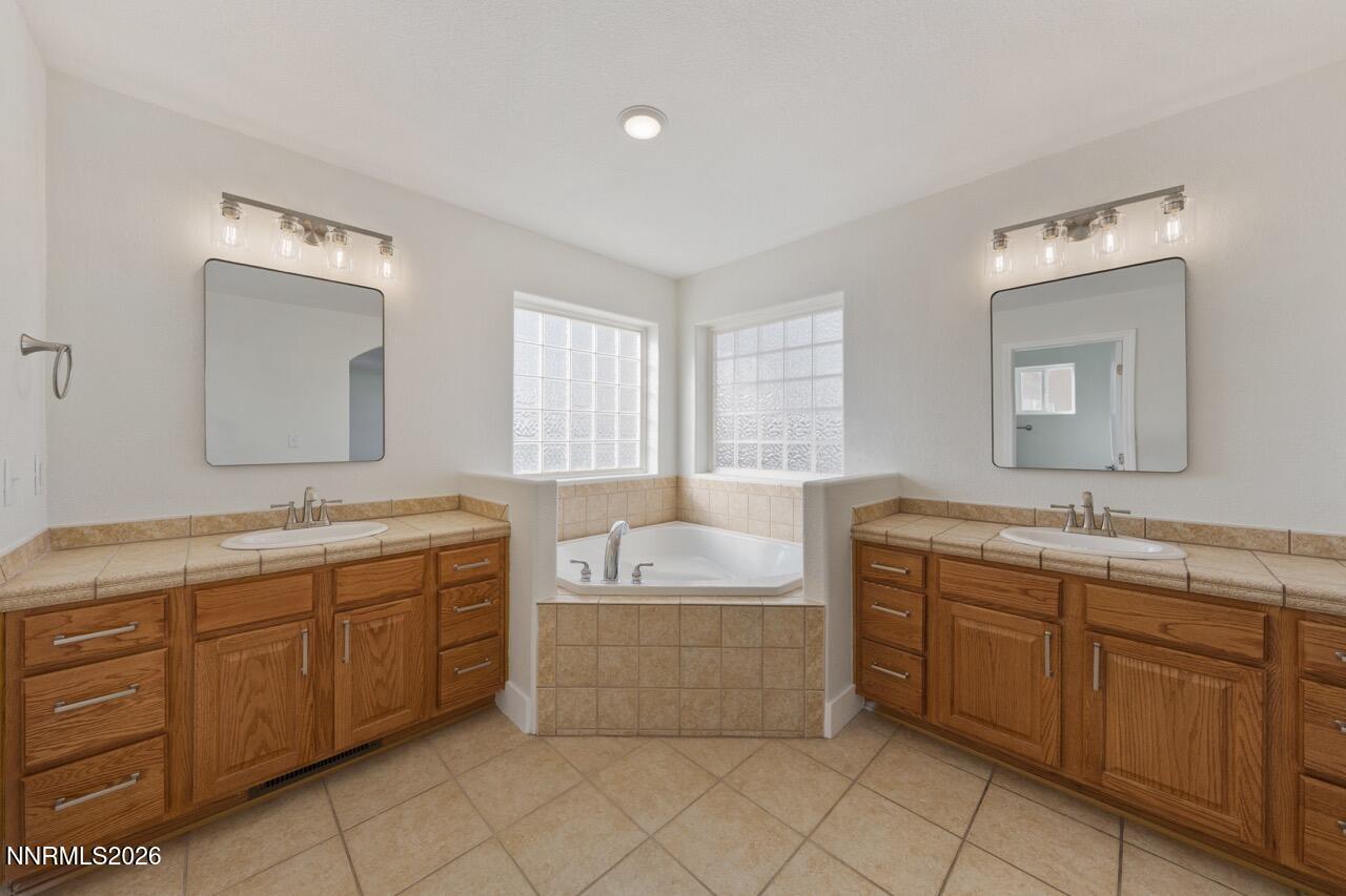 560 Wedge Lane Property Photo 16