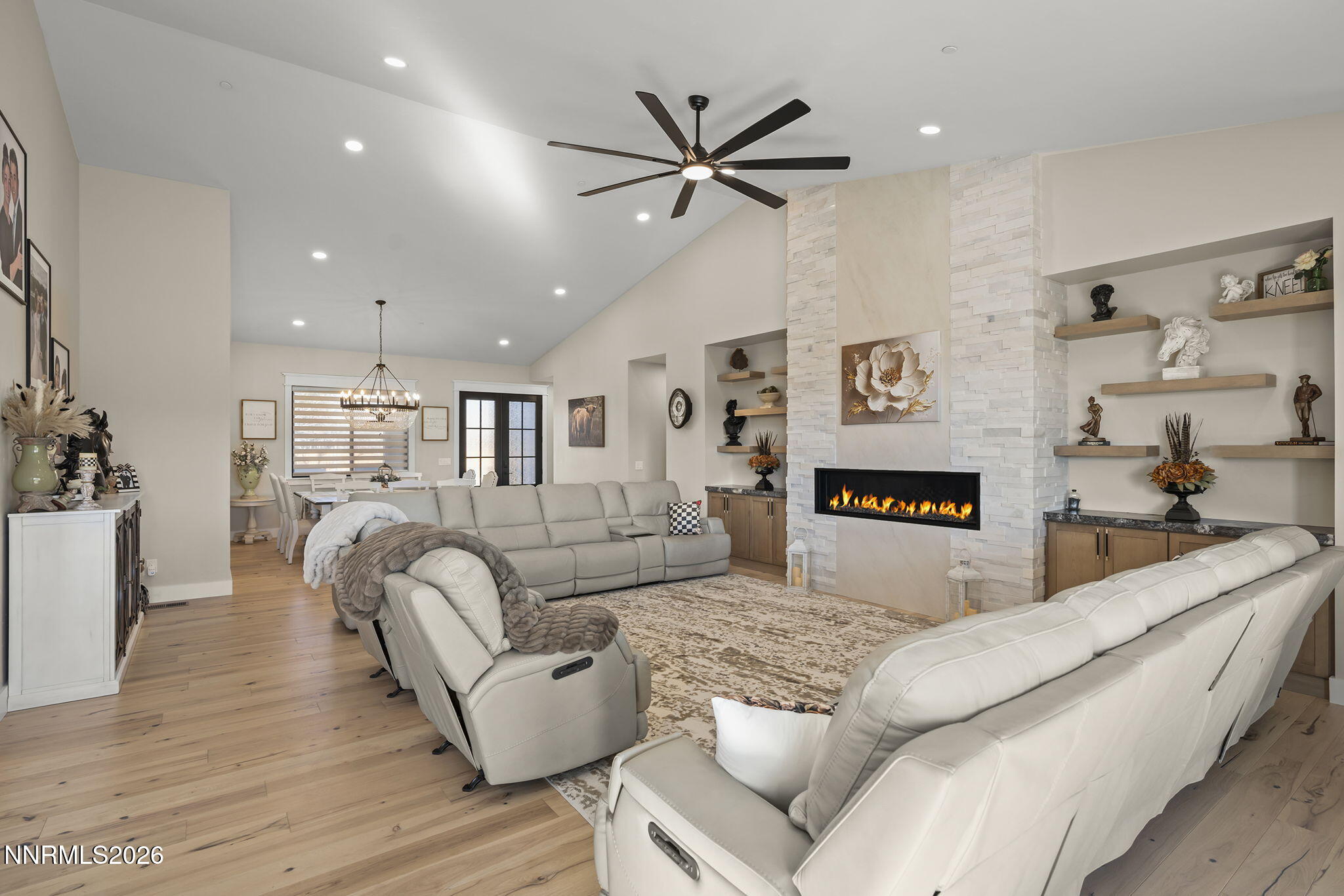 7201 Silver King Drive Property Photo 14