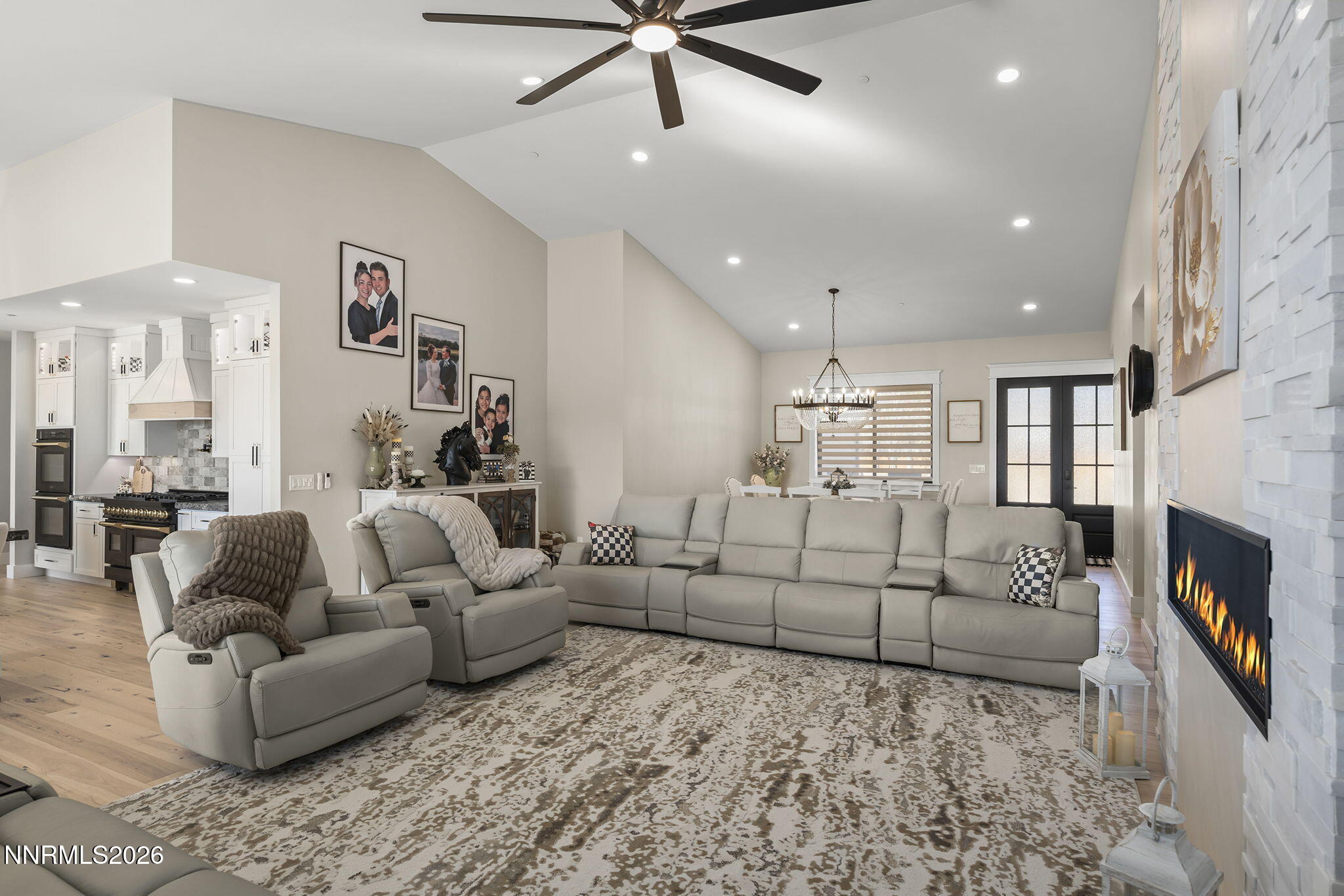 7201 Silver King Drive Property Photo 15