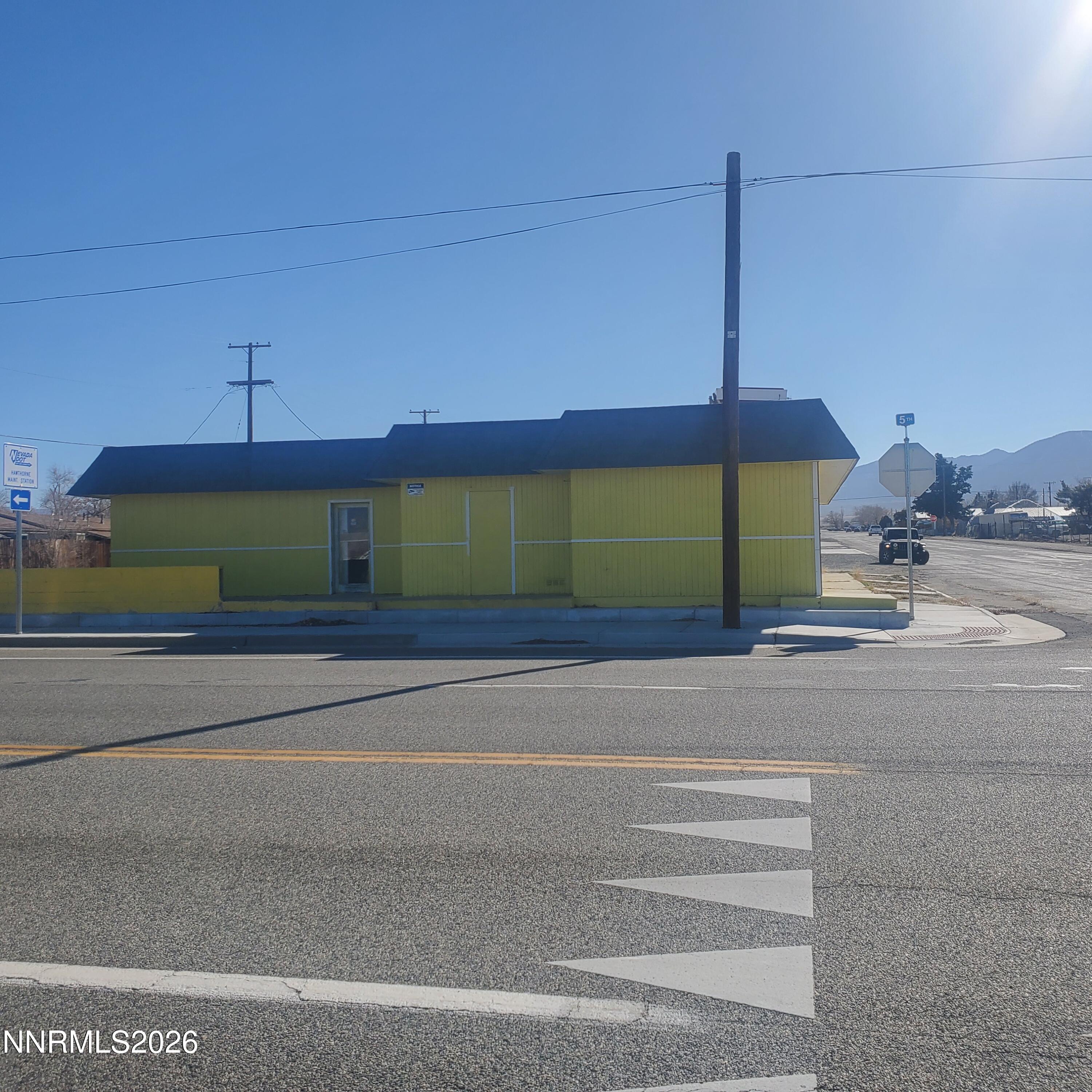 1302 E 5th Street Property Photo 1