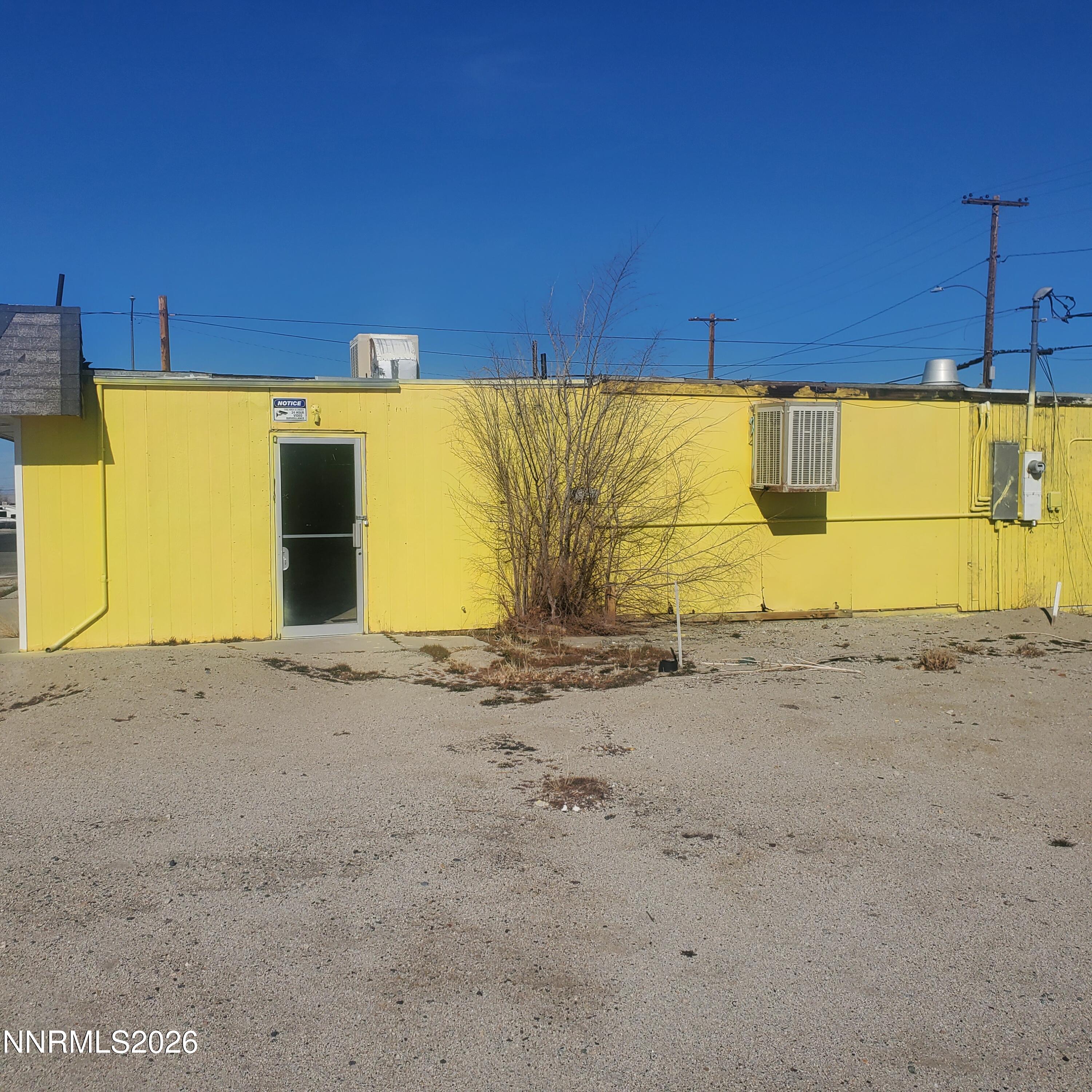 1302 E 5th Street Property Photo 4