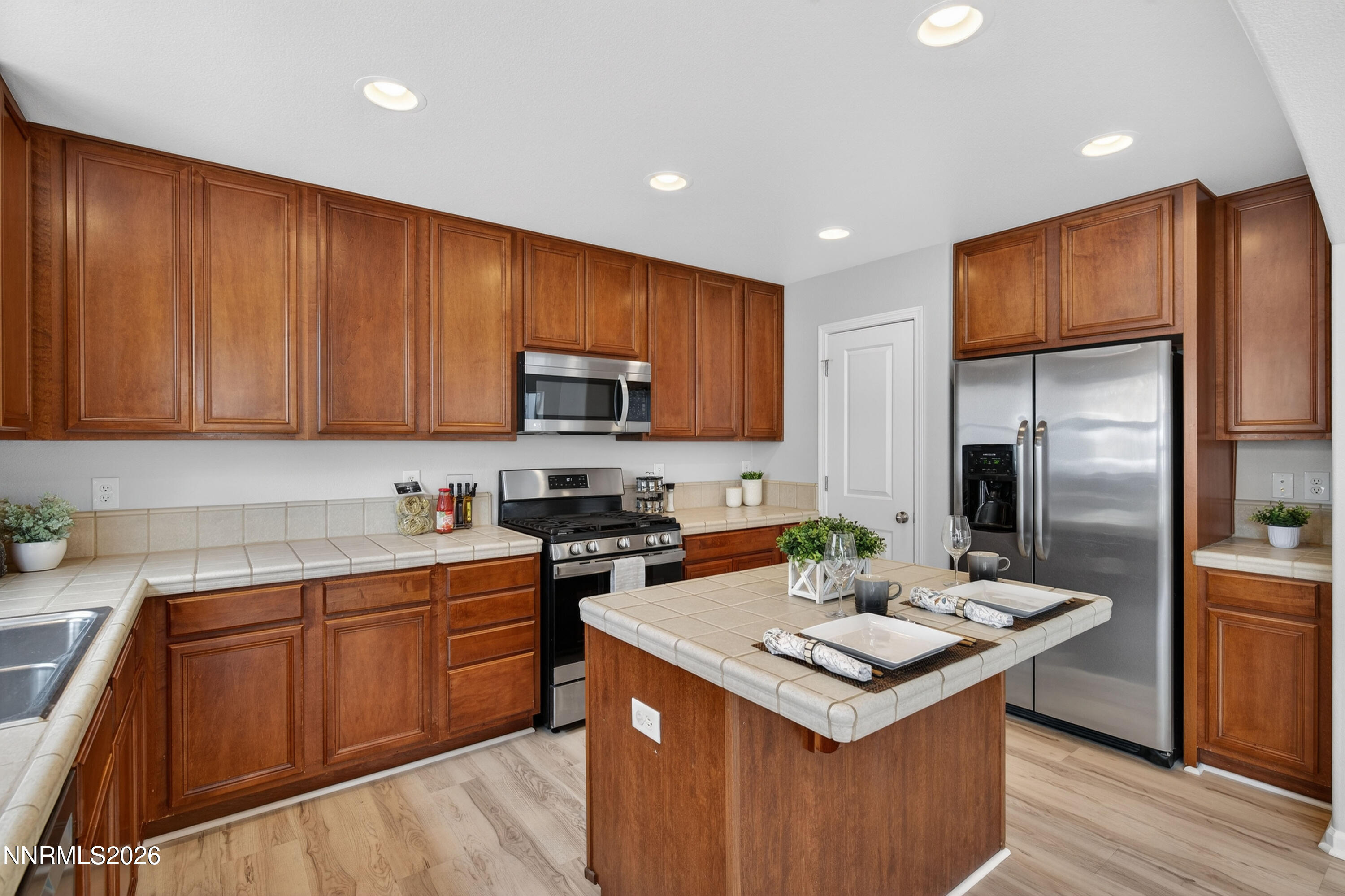1630 Spring Hill Drive Property Photo 8