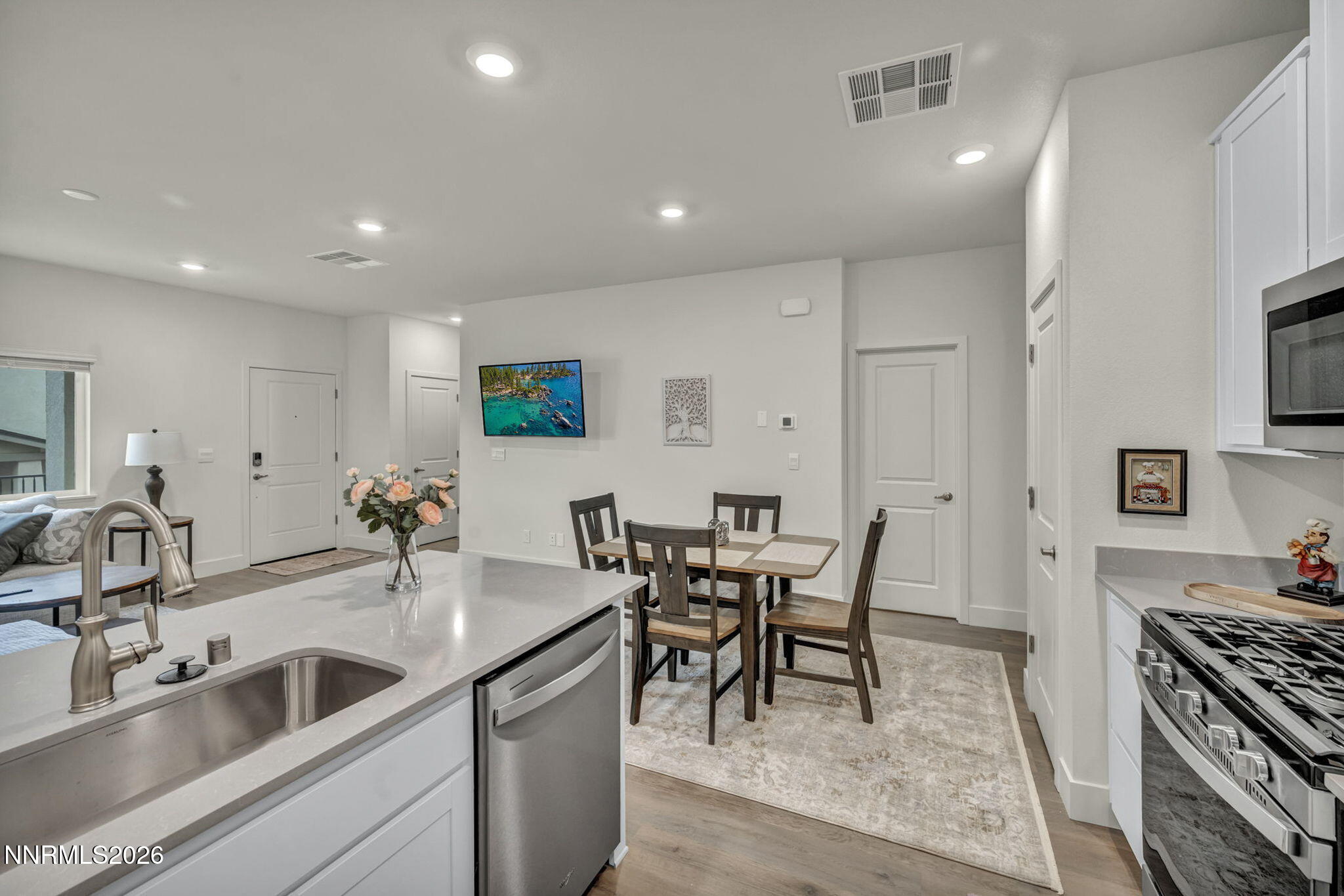 1634 Icelandic Way Property Photo 8