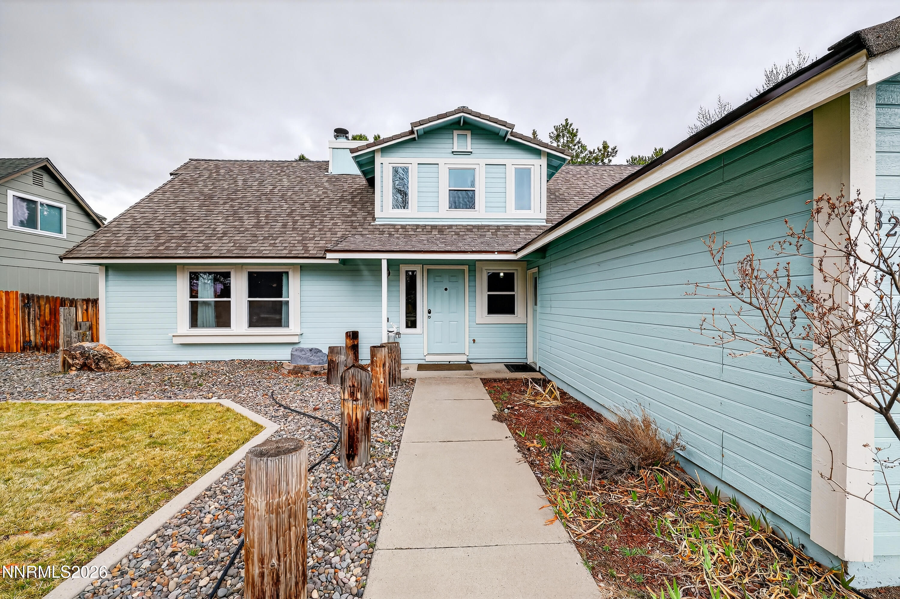 8211 Dixon Lane Property Photo 3