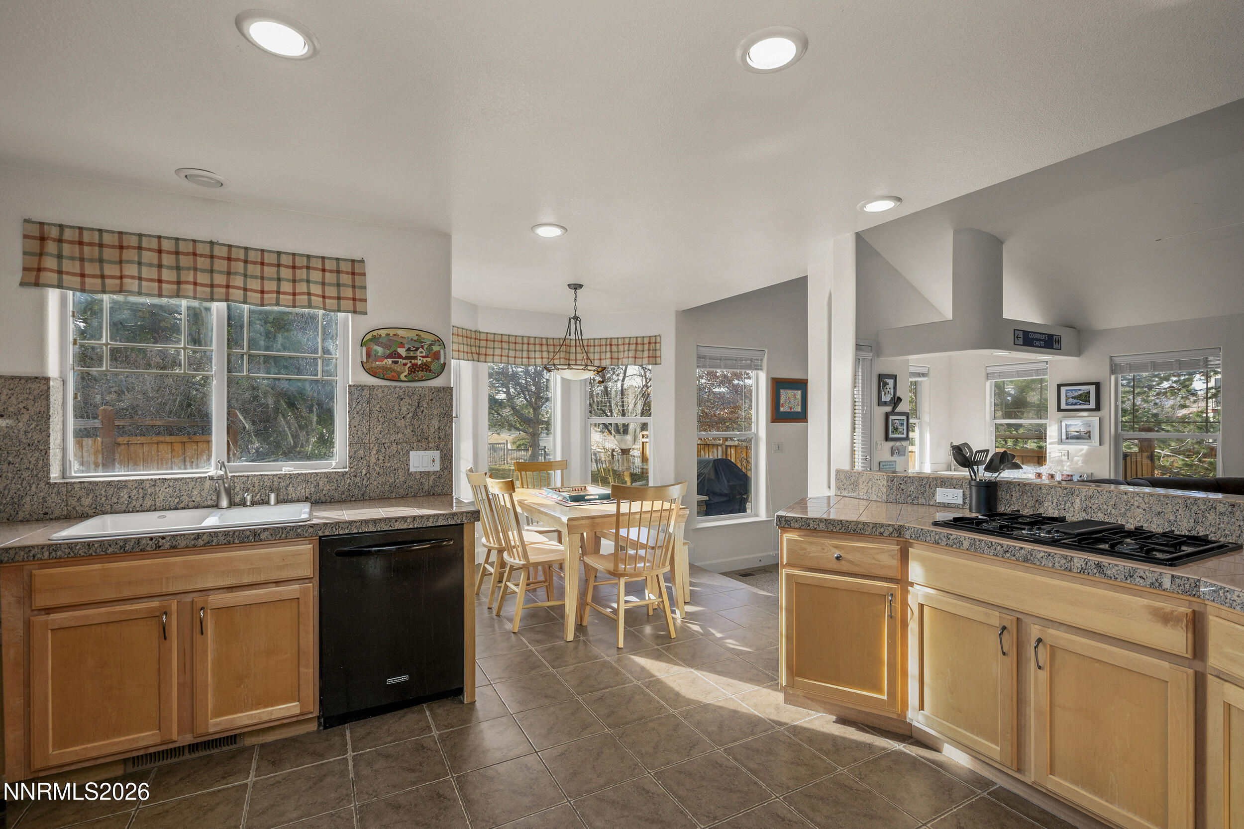6397 Rey Del Sierra Drive Property Photo 14