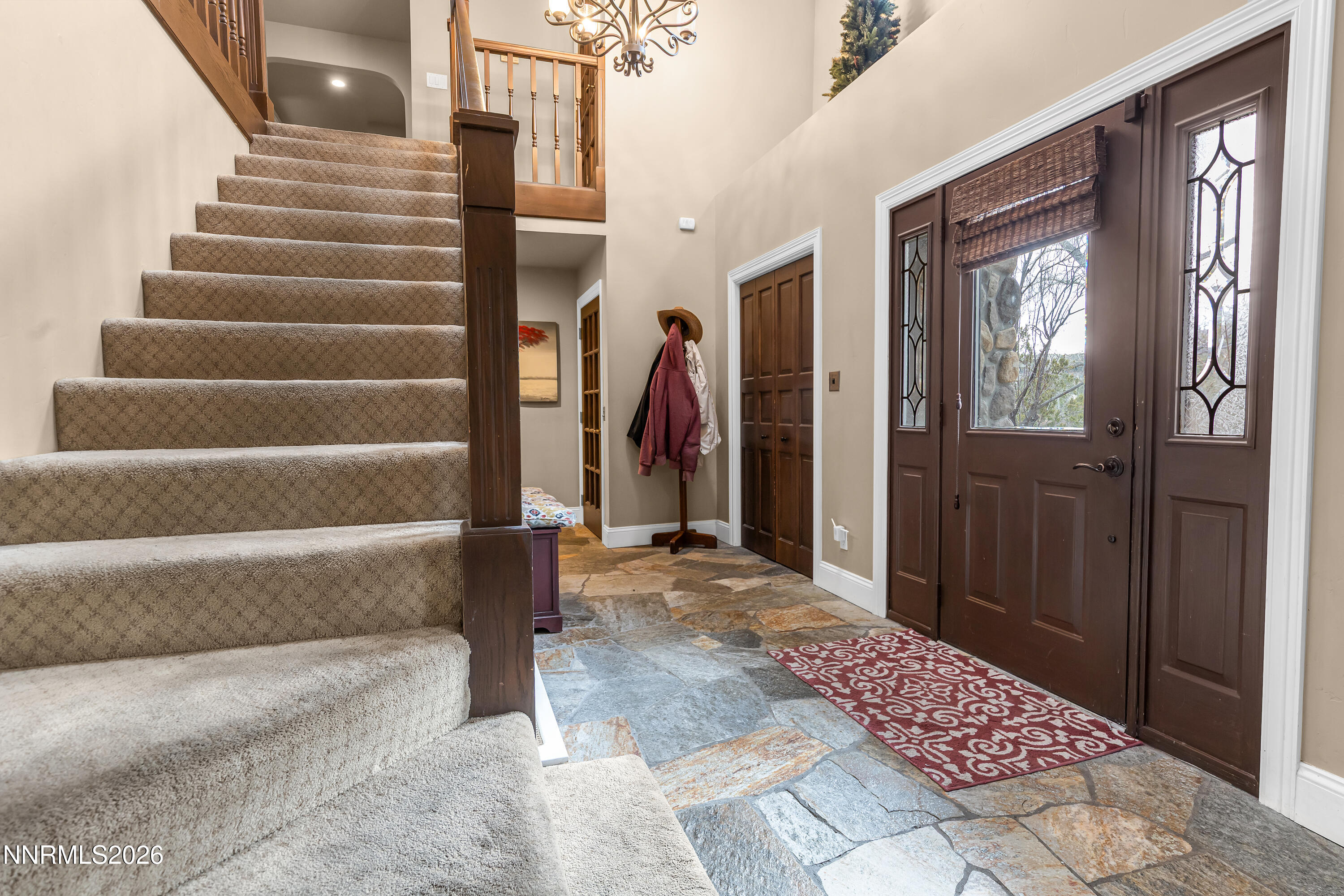 4260 Longknife Road Property Photo 3