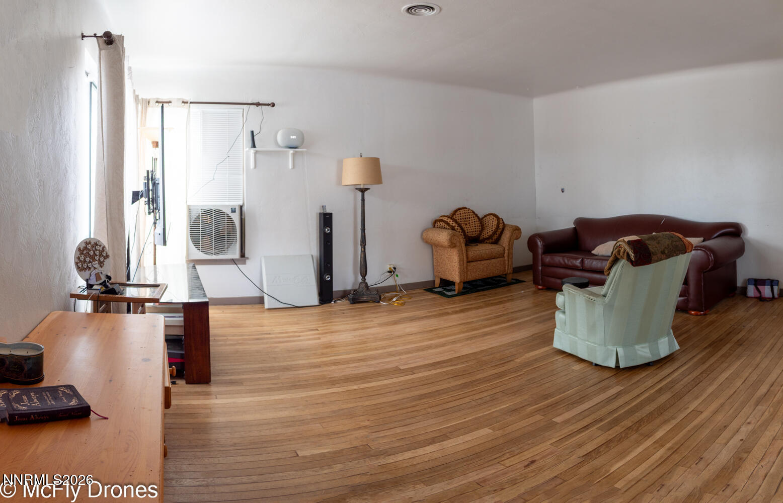 316 Prater Way Property Photo 10