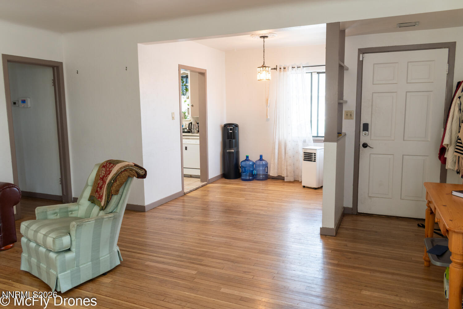 316 Prater Way Property Photo 11