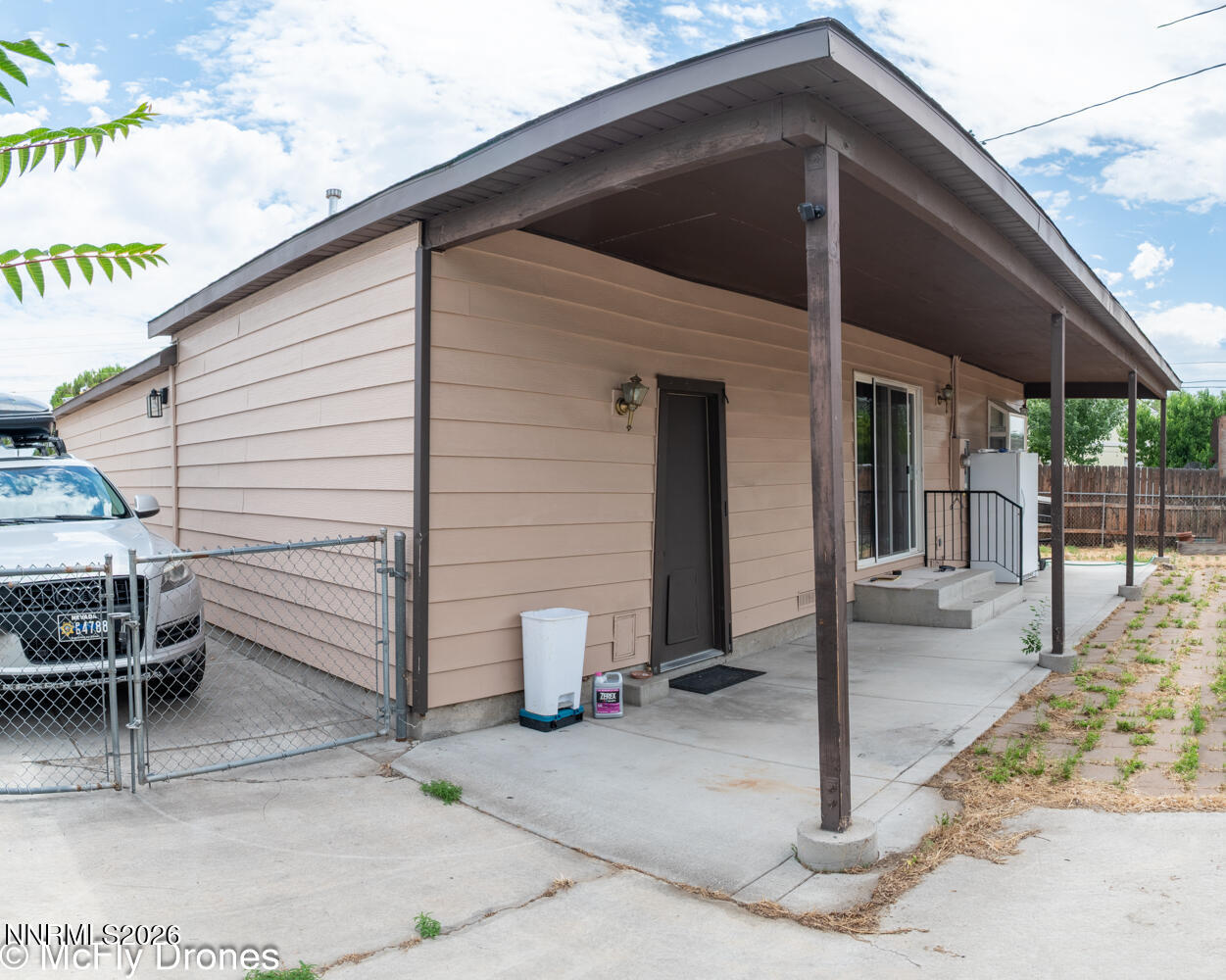 316 Prater Way Property Photo 17